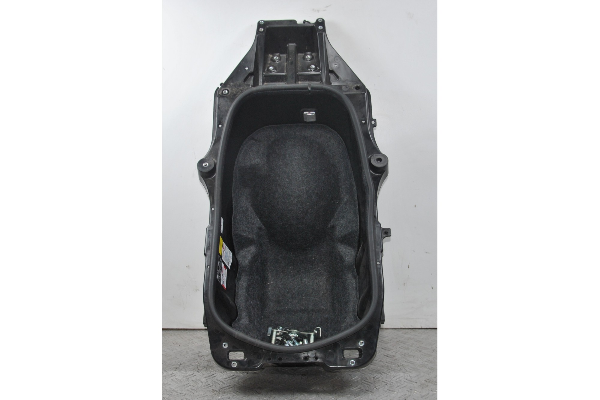 Vano Porta Oggetti Sottosella Yamaha tmax T-max 560 Dal 2020 al 2021  1655456454823