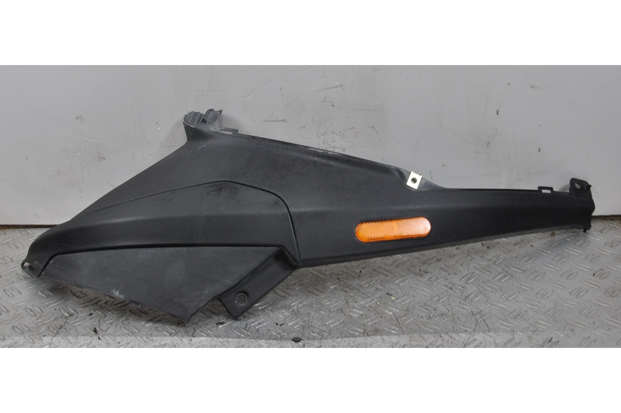 Carena Fianchetto Centrale SX Piaggio NRG 50 2t Dal 2017 al 2020  1655807125976
