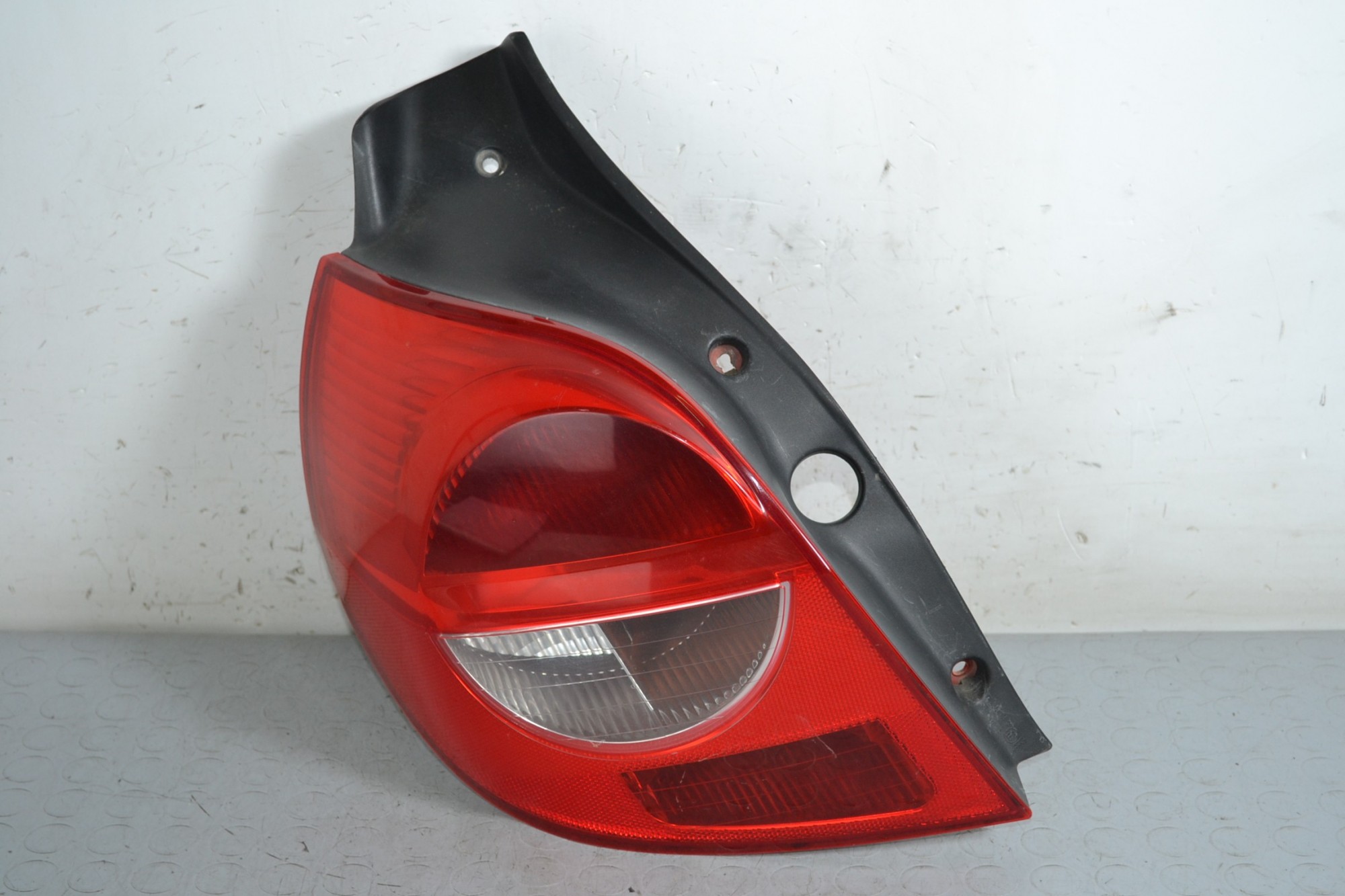 Fanale stop posteriore SX Renault Clio III Dal 2005 al 2009 Cod 89035079  1641217173218