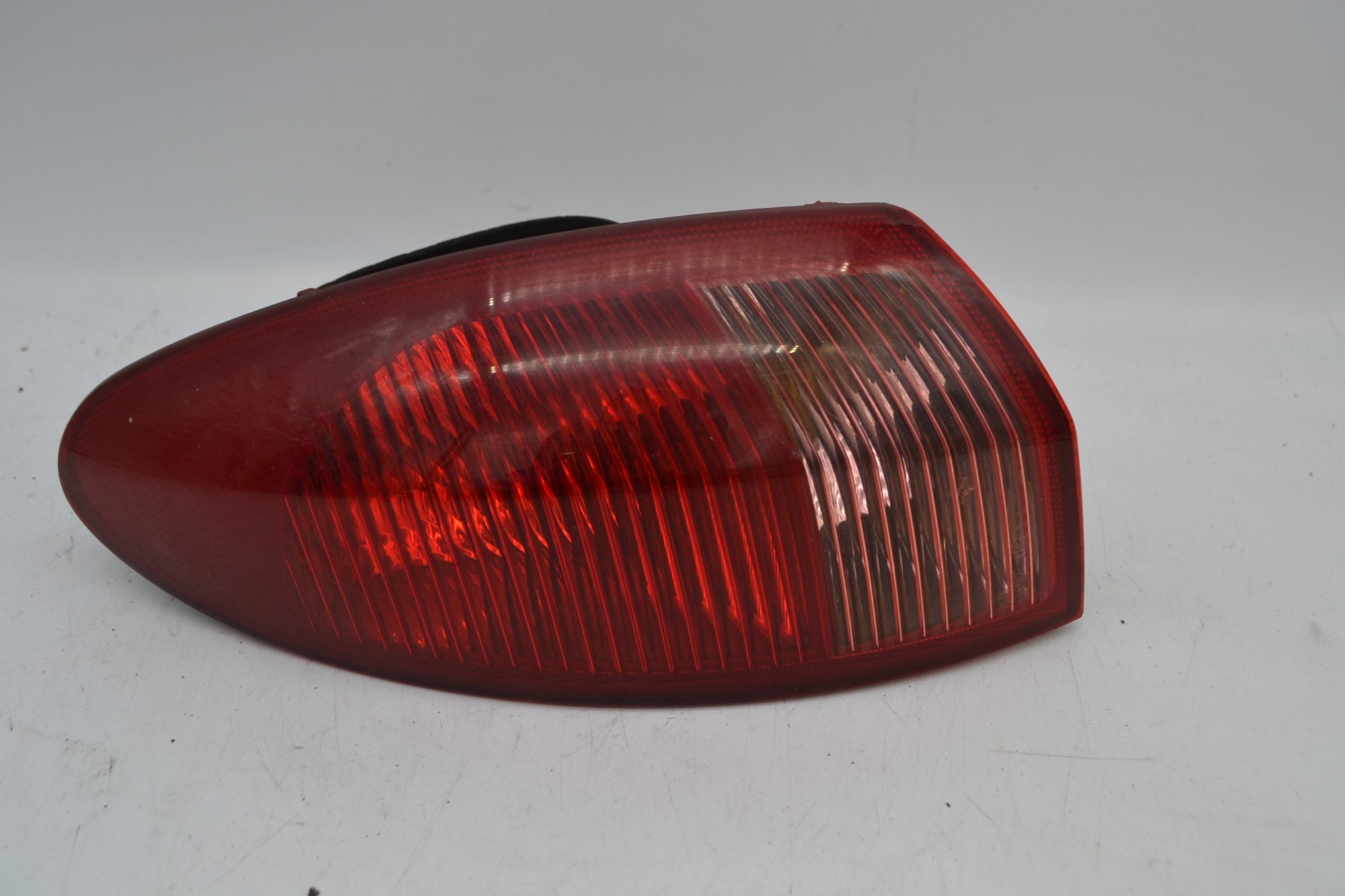 Fanale Stop Posteriore Esterno SX Alfa Romeo 147 dal 2000 al 2010 Cod 46556349  2411111123065