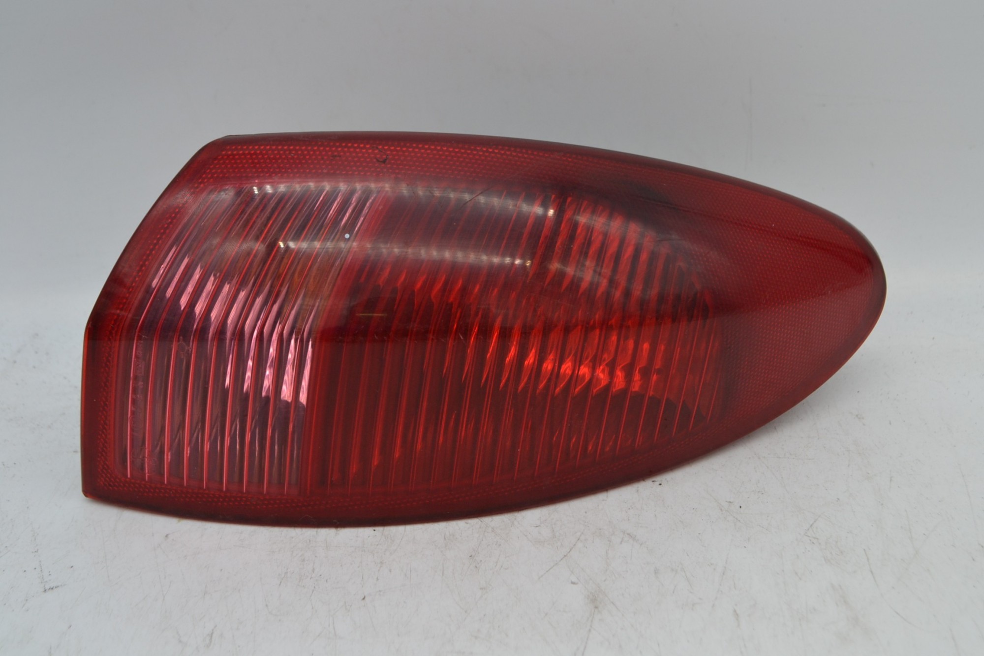 Fanale stop posteriore esterno DX Alfa Romeo 147 dal 2000 al 2010 Cod 46556347  2411111137567