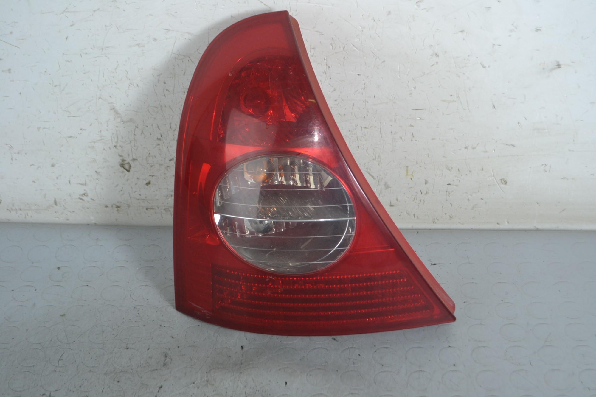 Fanale Stop Posteriore SX Renault Clio II dal 1998 al 2012 Cod 8200917488  1657794828472