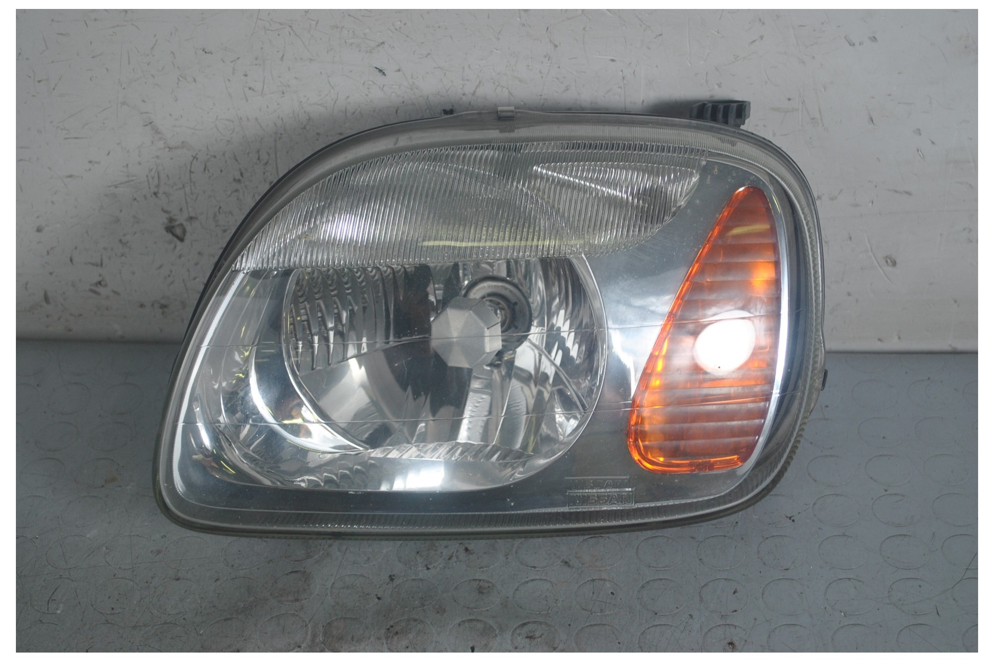 Faro Anteriore SX Nissan Micra K11 dal 2000 al 2003 Cod 89004679  1658841726260