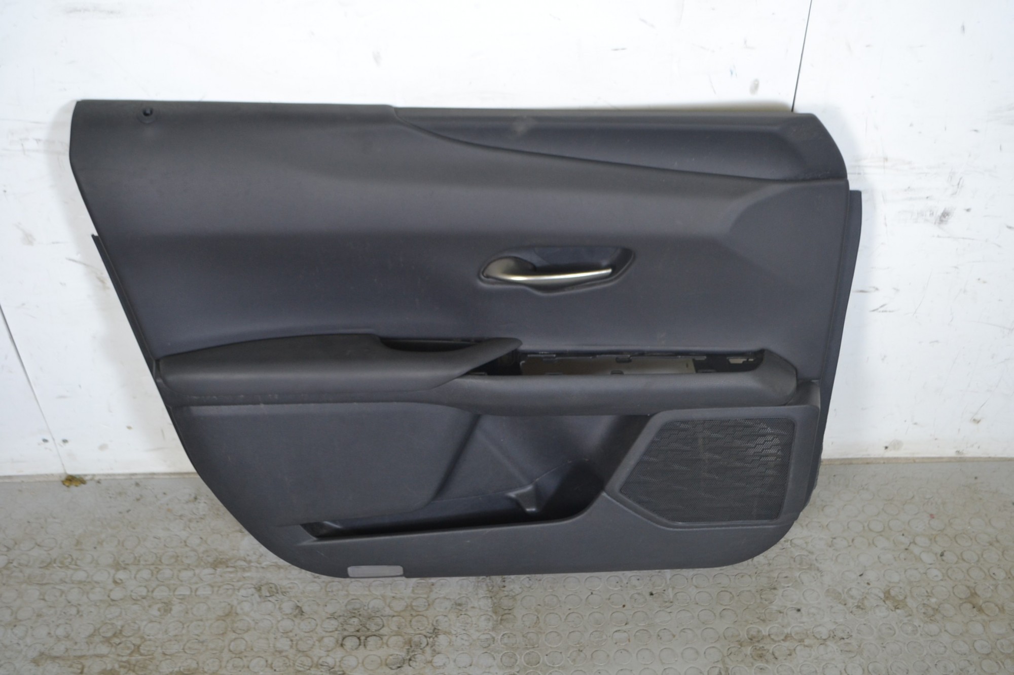 Pannello porta interno anteriore SX Lexus UX 250 H Dal 2018 in poi Cod 67702-X1044  1659097055906
