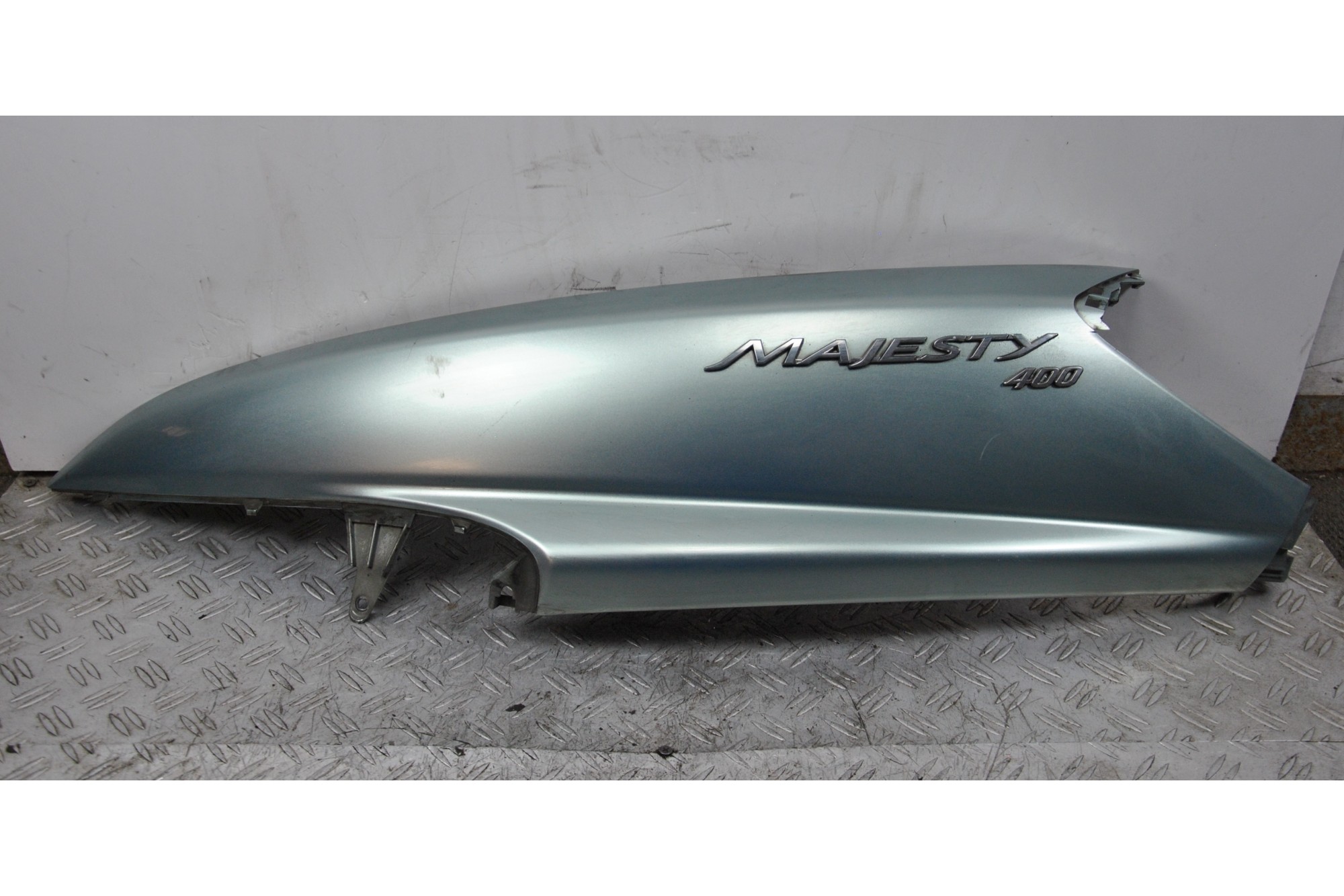 Carena Fianchetto Laterale Posteriore Sinistra Yamaha Majesty 400 dal 2004 al 2008  1659455724567