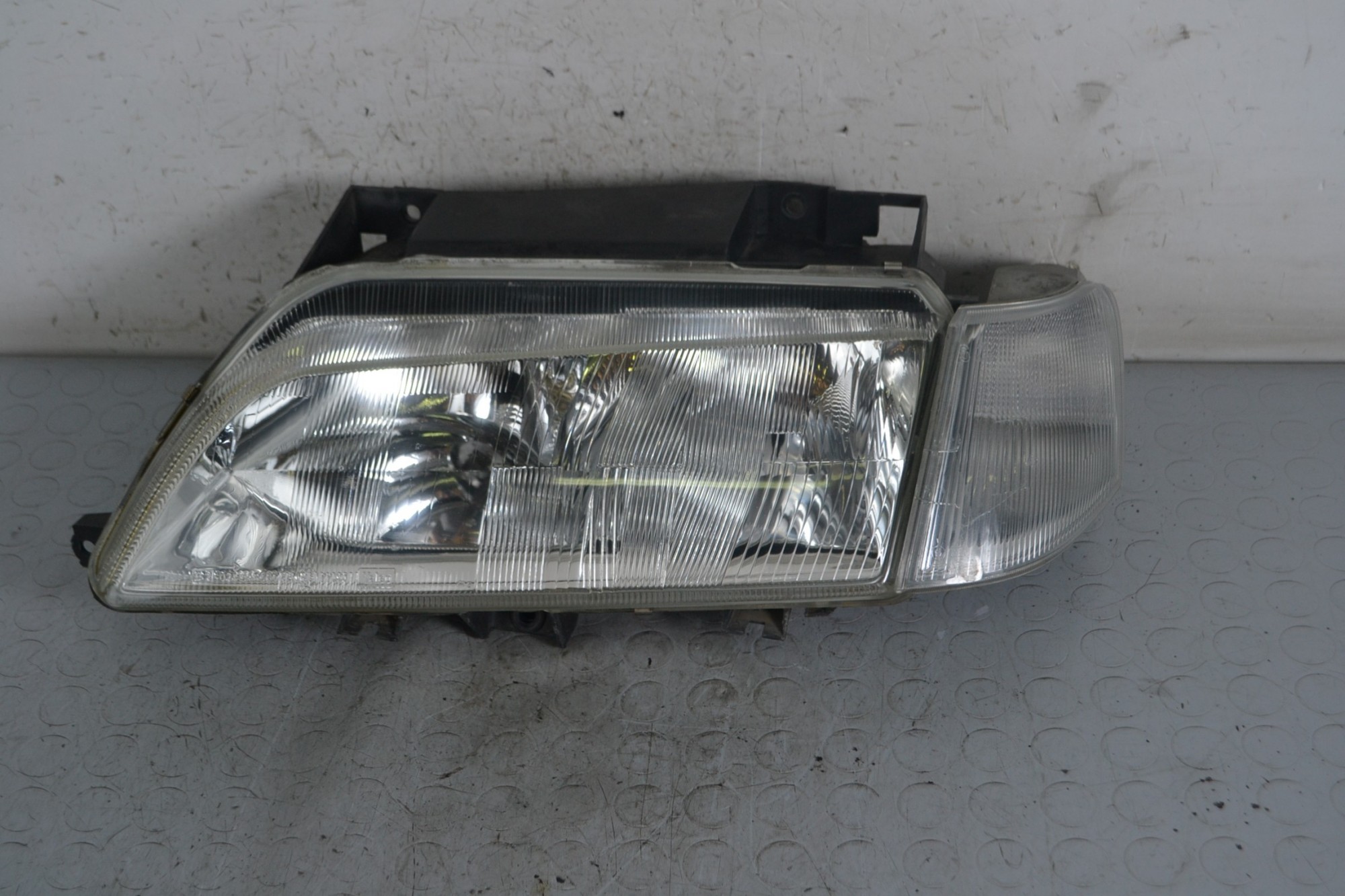 Faro e Fanalino Anteriore SX Citroen Xantia dal 1993 al 2002 Cod 88205035  1659624382963