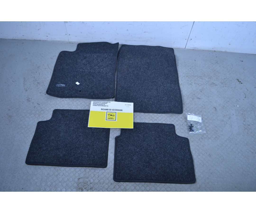 Set completo di tappetini Opel Vectra C Dal 2002 al 2008 Cod EU118999  1660819959662