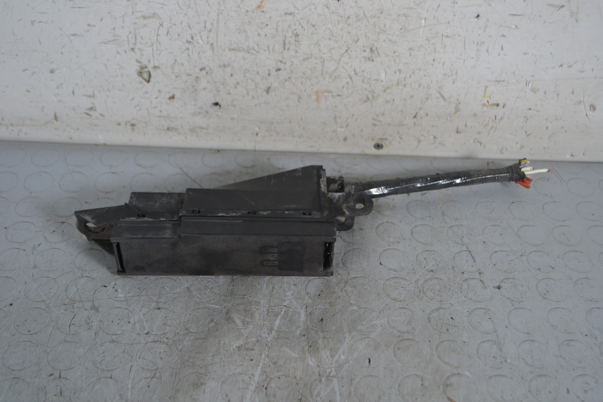 Scatola porta fusibili Renault Clio II Dal 1998 al 2005 Cod 7703397179  1660906413961