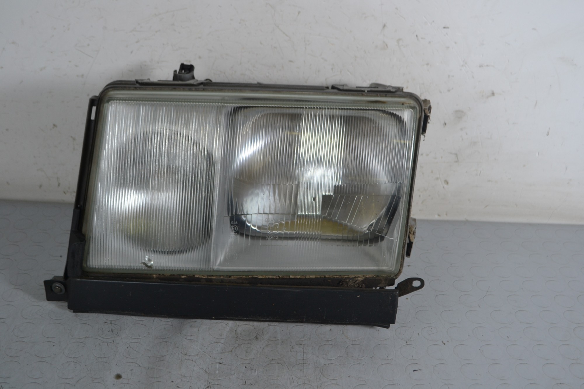 Faro Anteriore SX Mercedes Classe E W124 dal 1984 al 1995 Cod 1305544027  1661158666594