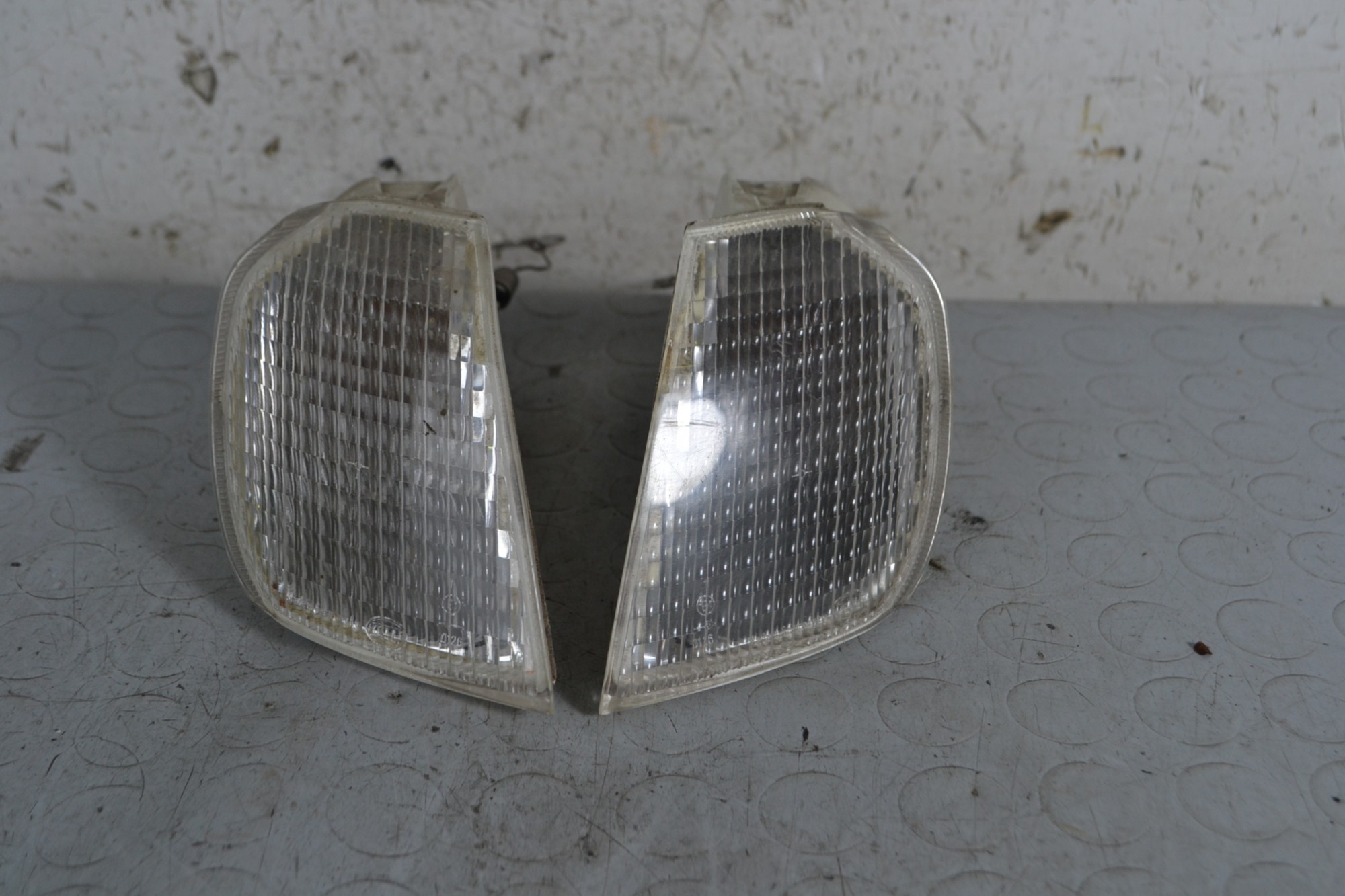 Coppia di frecce anteriori DX e SX Alfa Romeo 145 Dal 1994 al 2001 Cod 143242 Cod 143241  1661323889117