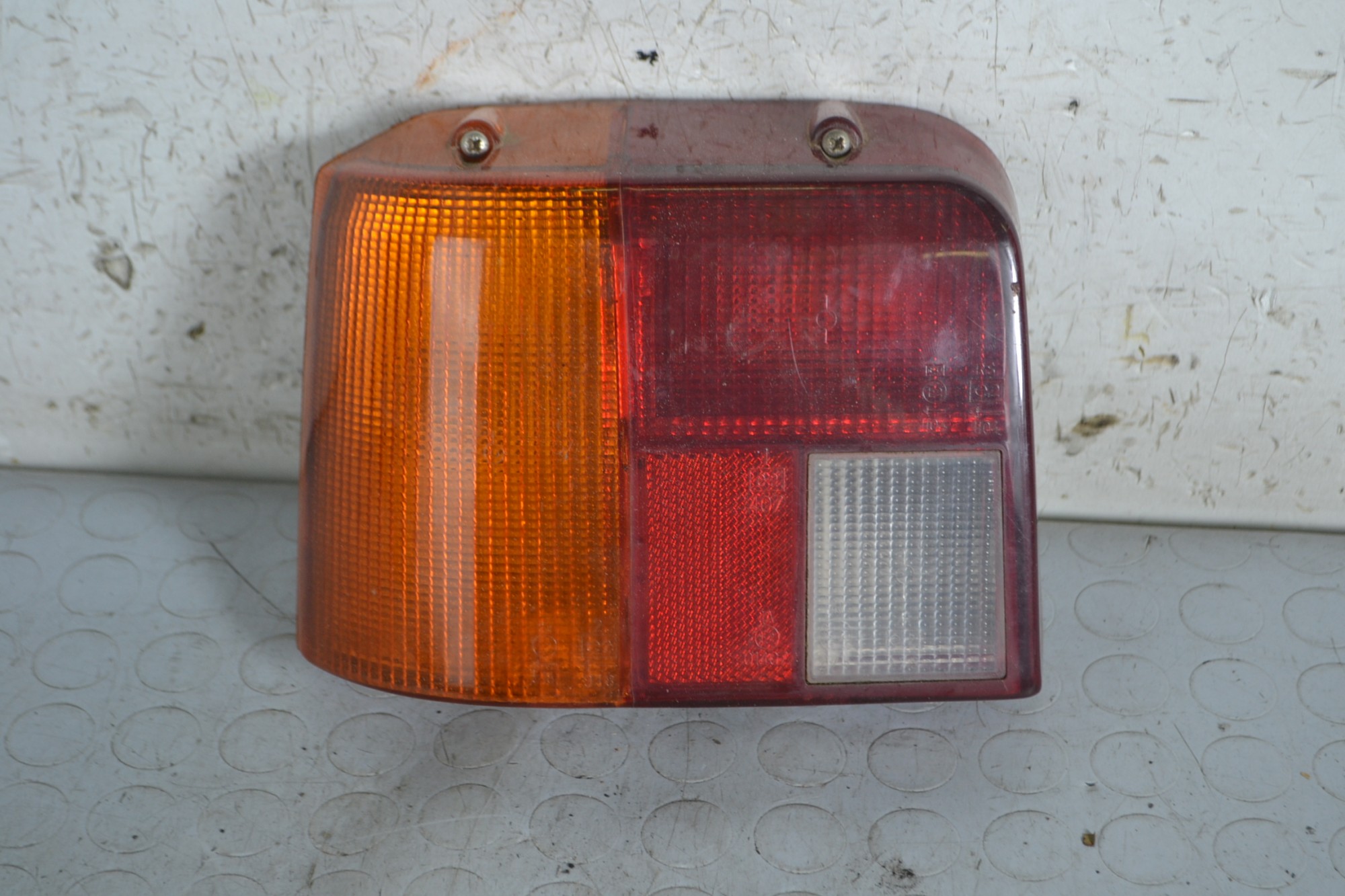 Fanale Stop Posteriore SX Peugeot 205 dal 1983 al 1998  1661414779631