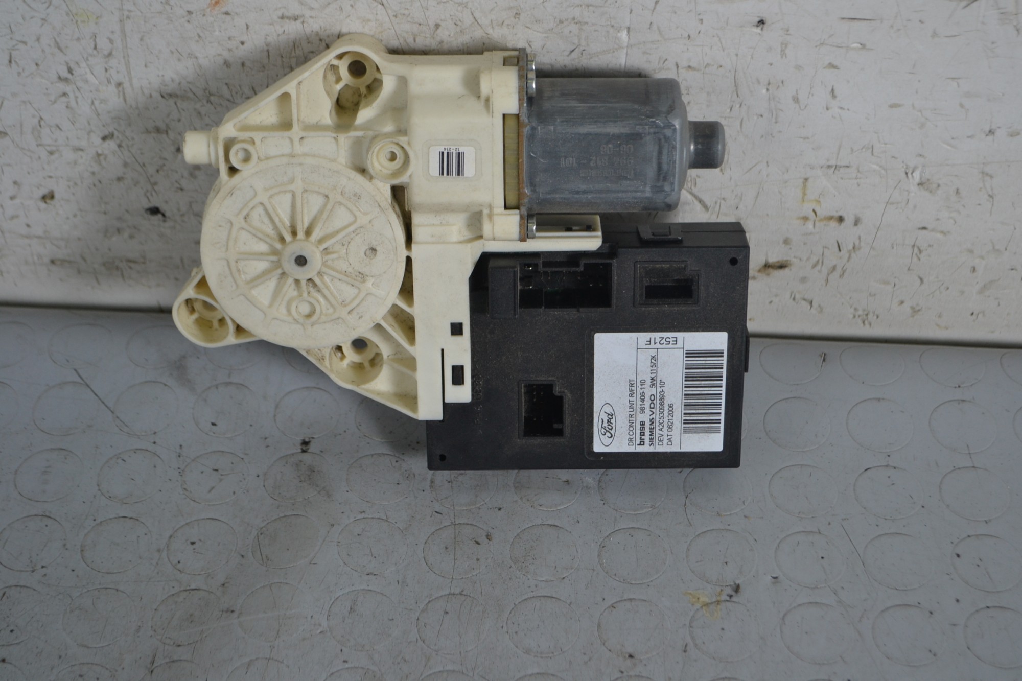 Motorino alzacristallo anteriore DX Ford C-Max Dal 2003 al 2007 Cod A2C53098893-CO  1661525111160