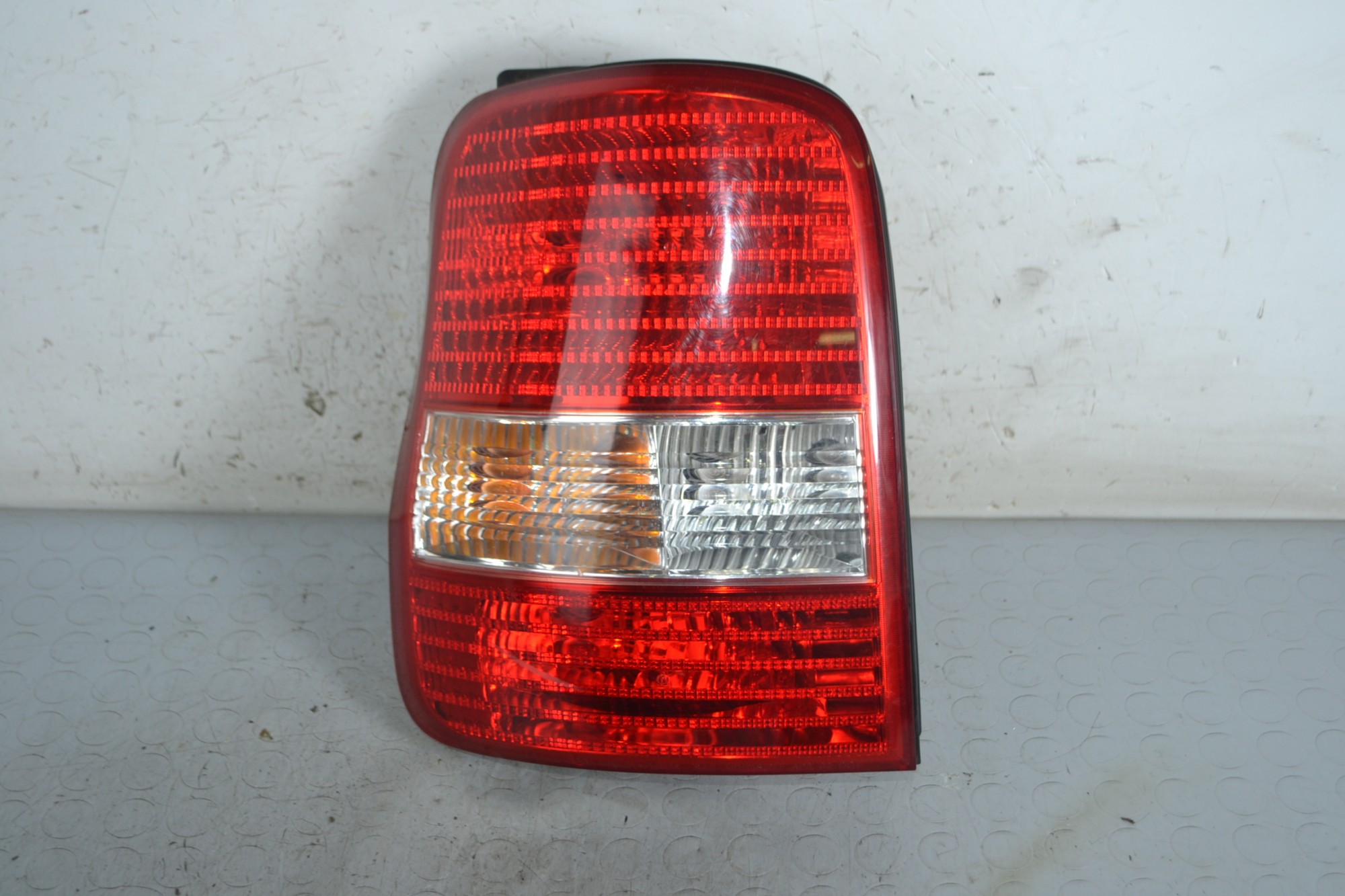 Fanale Stop Posteriore SX Kia Carnival dal 2002 al 2006 Cod 3K54A51160  1662029426149