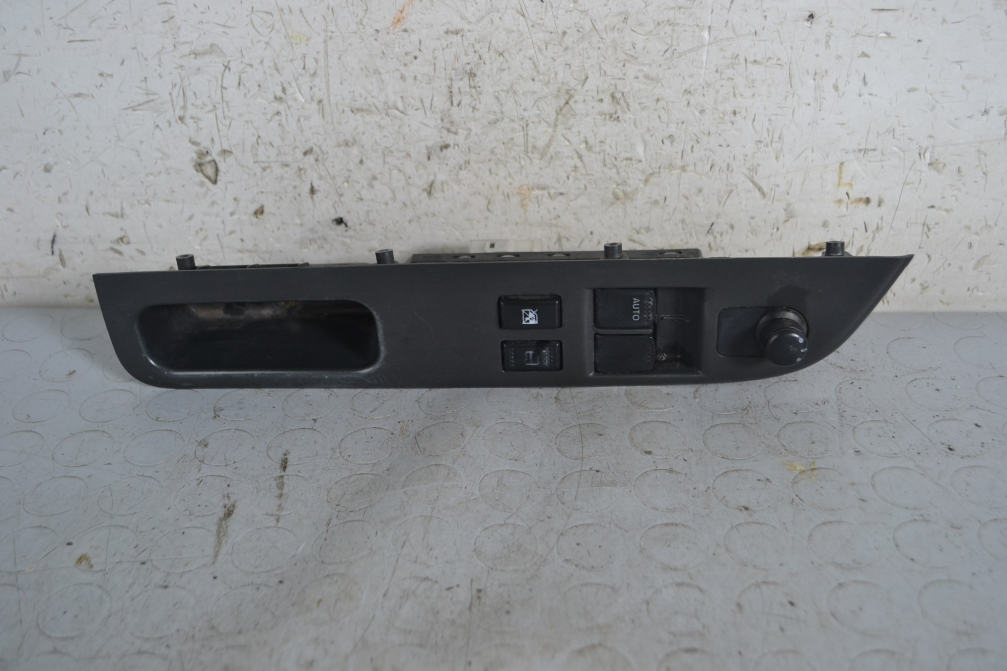 Pulsantiera alzacristalli anteriore SX Suzuki Swift Dal 2004 al 2010 Cod 83762-62j1  1662363185474