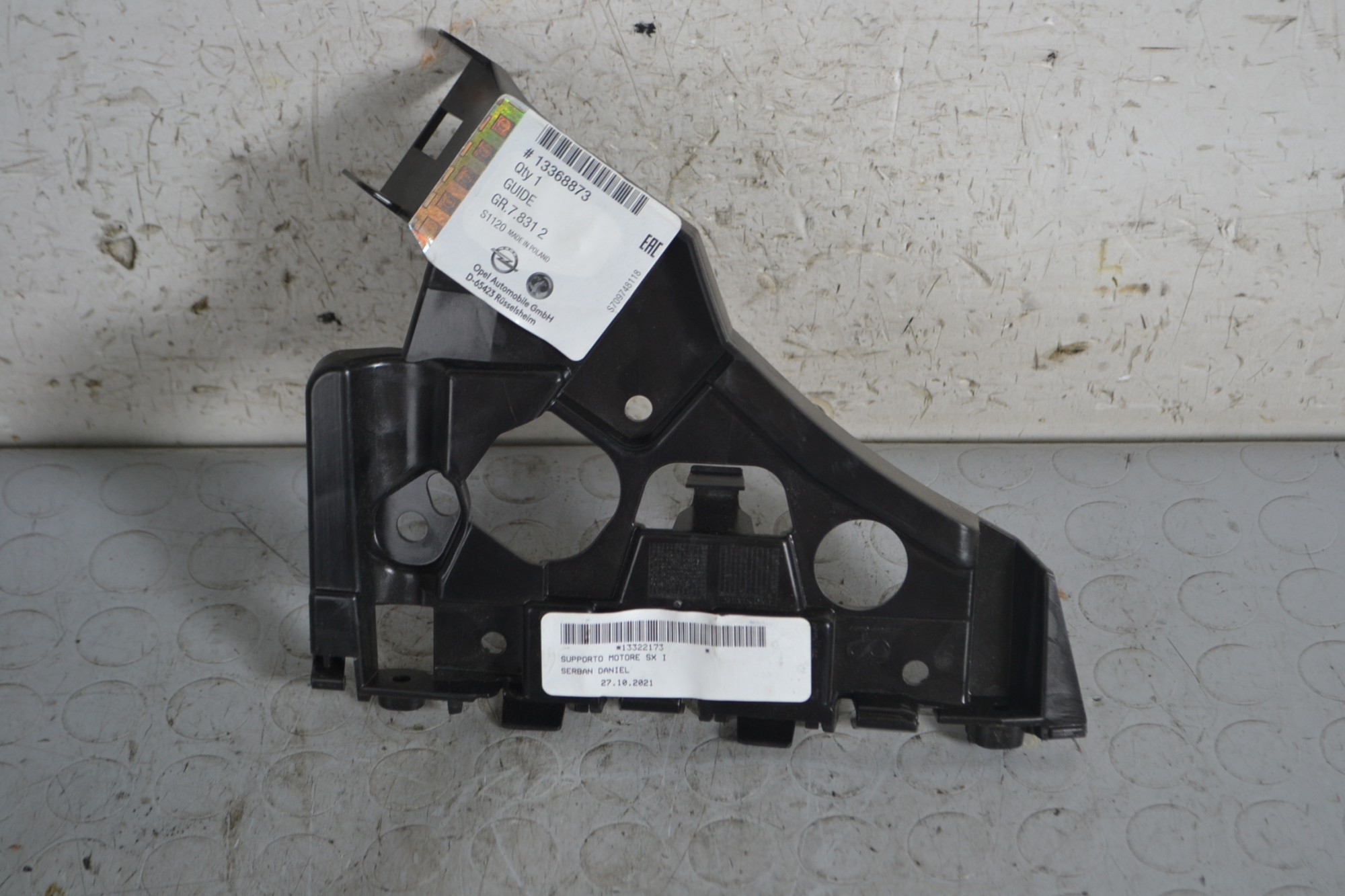 Supporto DX paraurti anteriore Opel Astra J Dal 2009 al 2020 Cod 13368873  1662716117800