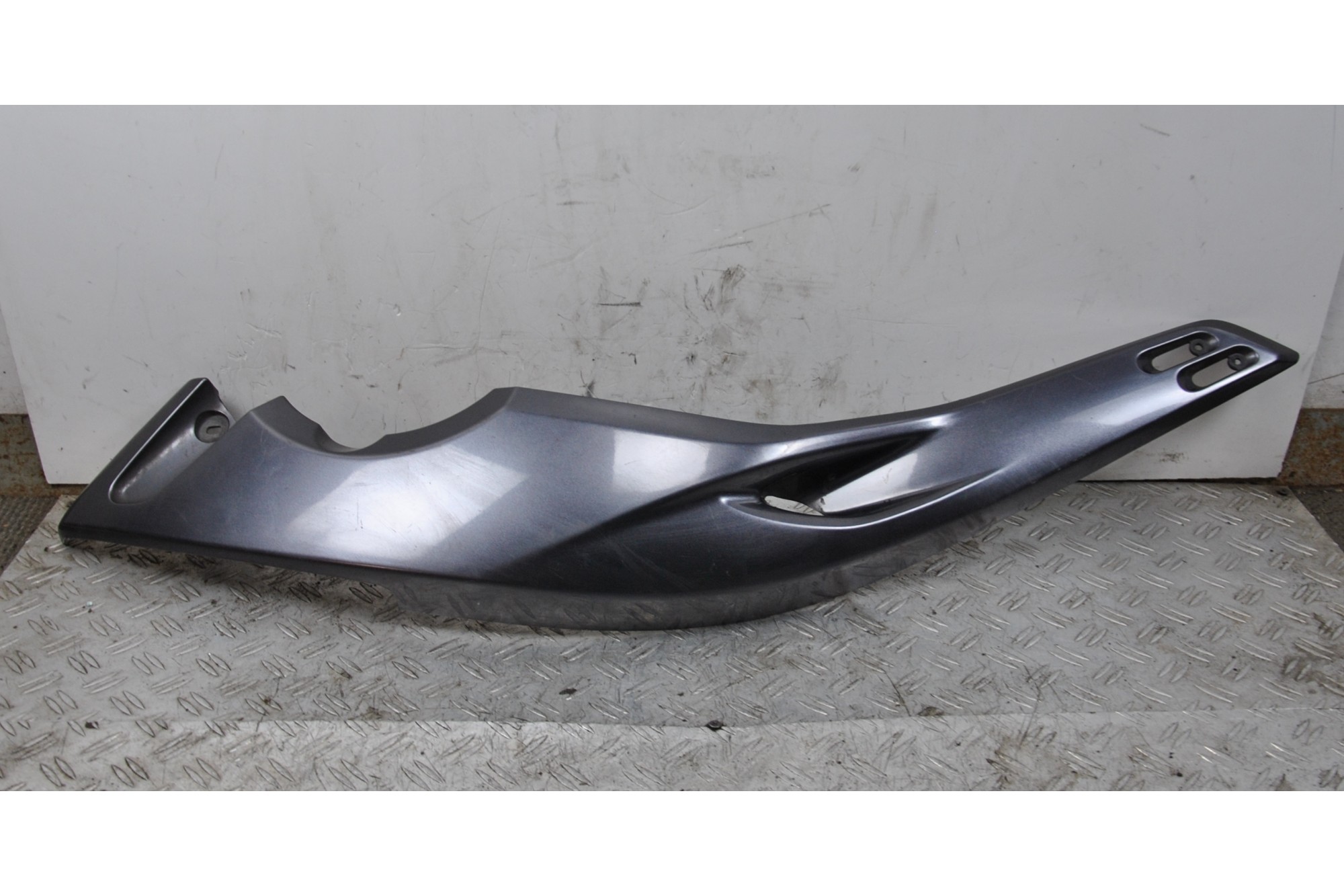 Carena Fianchetto Centrale Laterale Sinistro Yamaha T-max Tmax 500 Dal 2001 al 2007  1662718377301