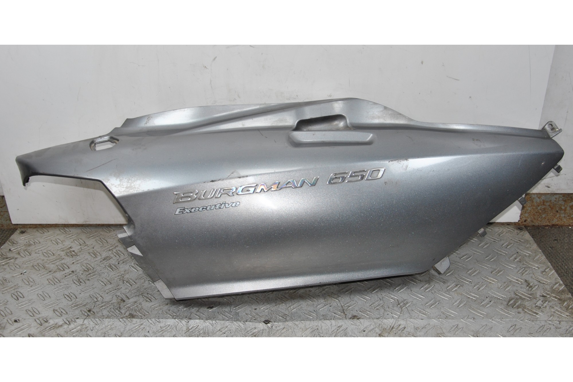 Carena Fianchetto Laterale Posteriore Destro Suzuki Burgman AN 650 Executive Dal 2002 al 2006  1662737173236