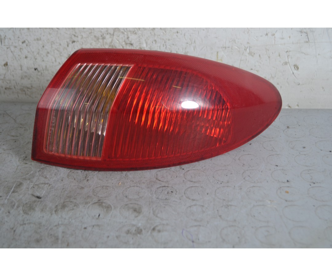 Fanale stop posteriore esterno DX Alfa Romeo 147 Dal 2000 al 2010 Cod 46556347  1664282706990