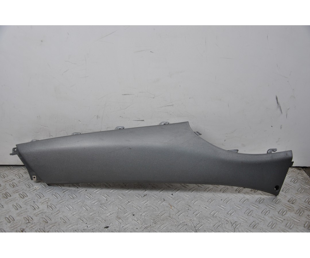 Carena Finachetto Laterale posteriore Inferiore Destro Piaggio X9 250 Dal 1999 al 2002 1664287682558 Carena Finachetto Laterale posteriore Inferiore Destro Piaggio X9 250 Dal 1999 al 2002 1664287682558