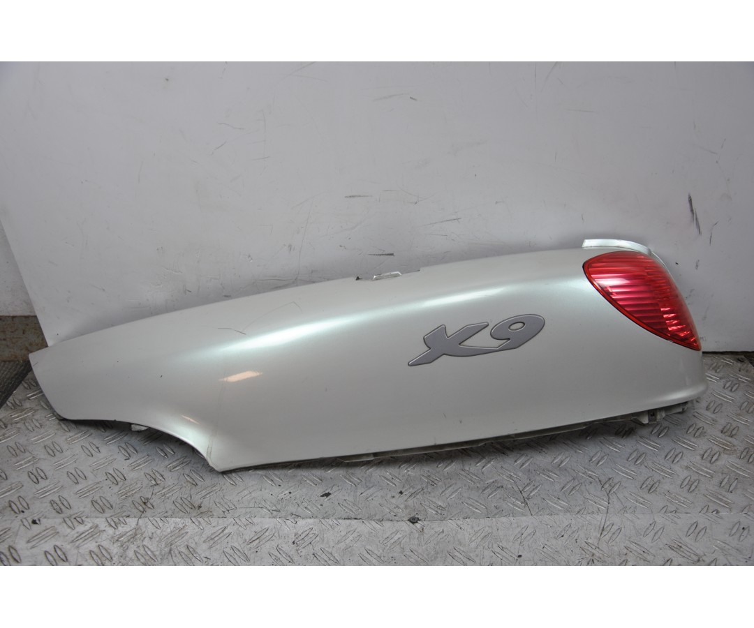 Carena Fianchetto Laterale Posteriore Sinistro Con Stop Piaggio X9 250 Dal 1999 al 2002  1664354388338