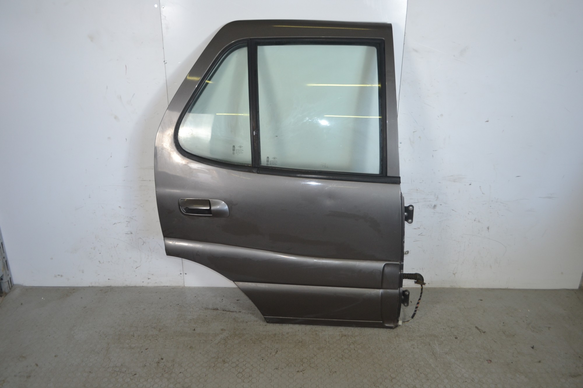 Portiera sportello posteriore DX Tata Safari Dal 1998 al 2012 Grigio  1664959235297