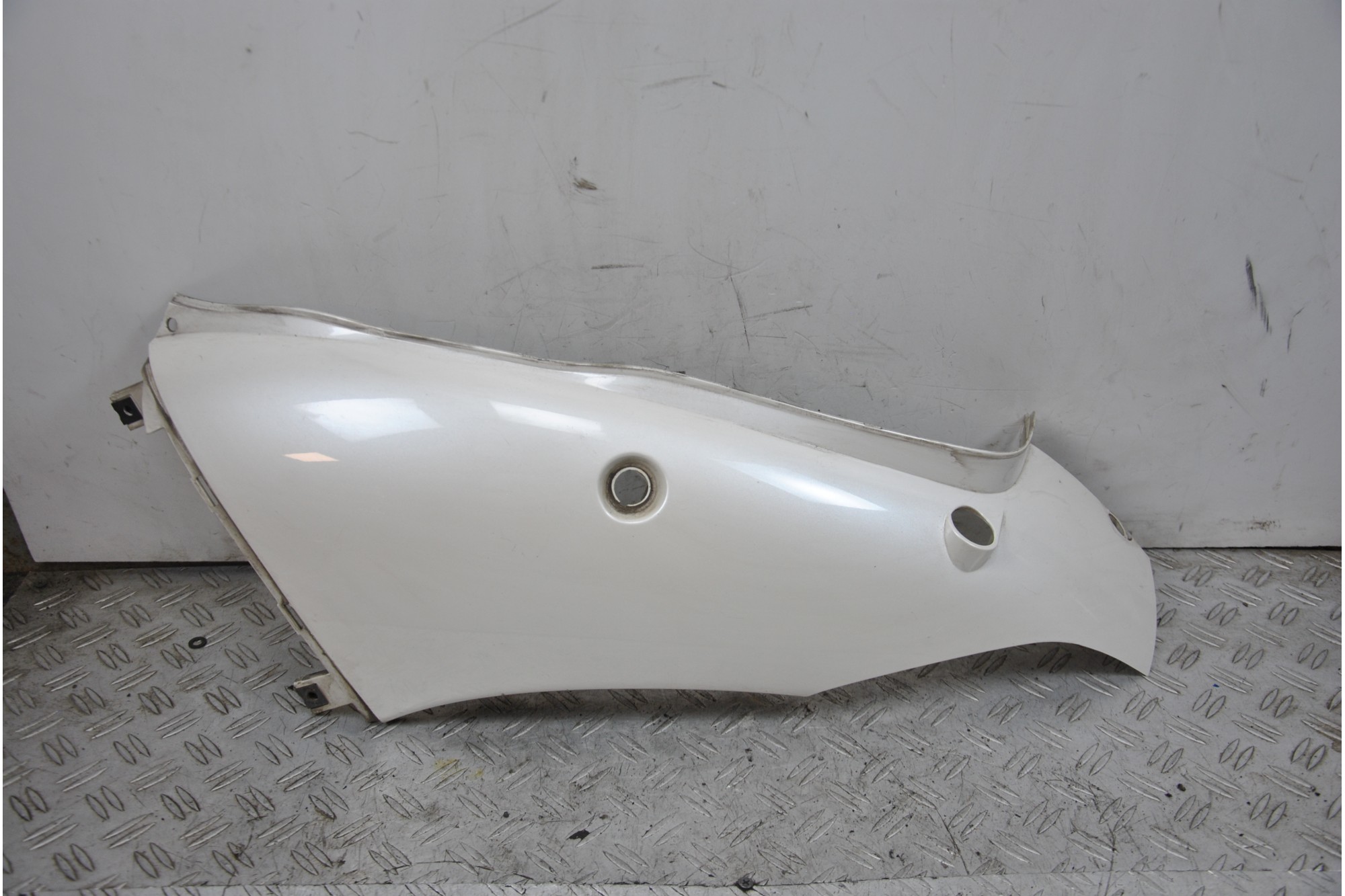 Carena Fianchetto Laterale Posteriore SX Honda Chiocciola @ 150 dal 2000 al 2006  1665133310571
