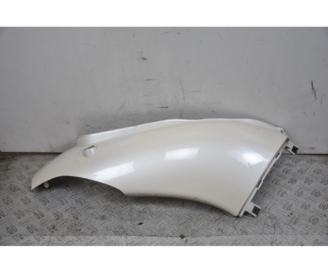 Carena Fianchetto Laterale Posteriore Destro Dx Honda Chiocciola @ 150 dal 2000 al 2006 1665134934356 Carena Fianchetto Laterale Posteriore Destro Dx Honda Chiocciola @ 150 dal 2000 al 2006 1665134934356