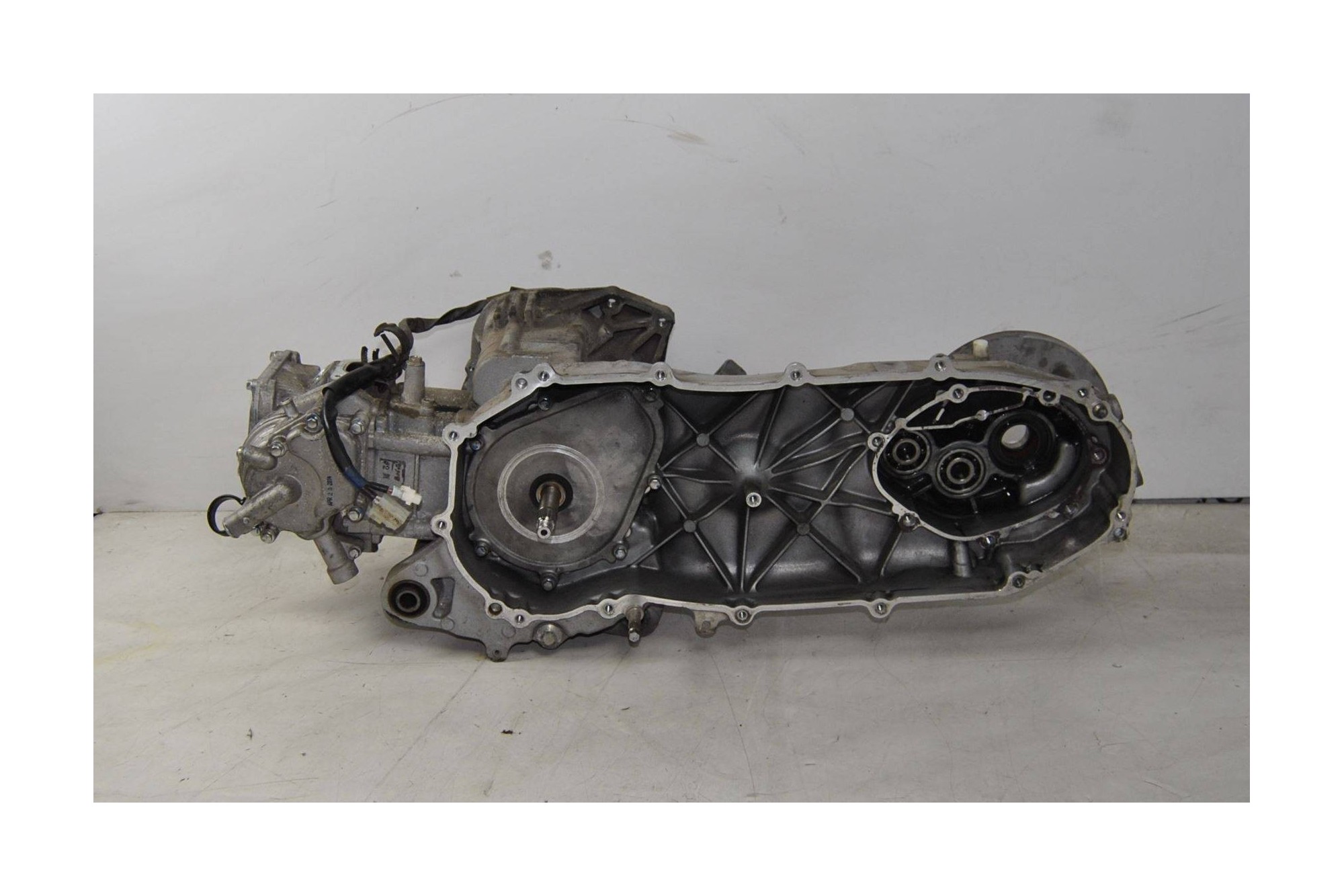 Blocco motore Yamaha Majesty S 125 dal 2014 in poi cod : E3P3E - 002876  2400000060505