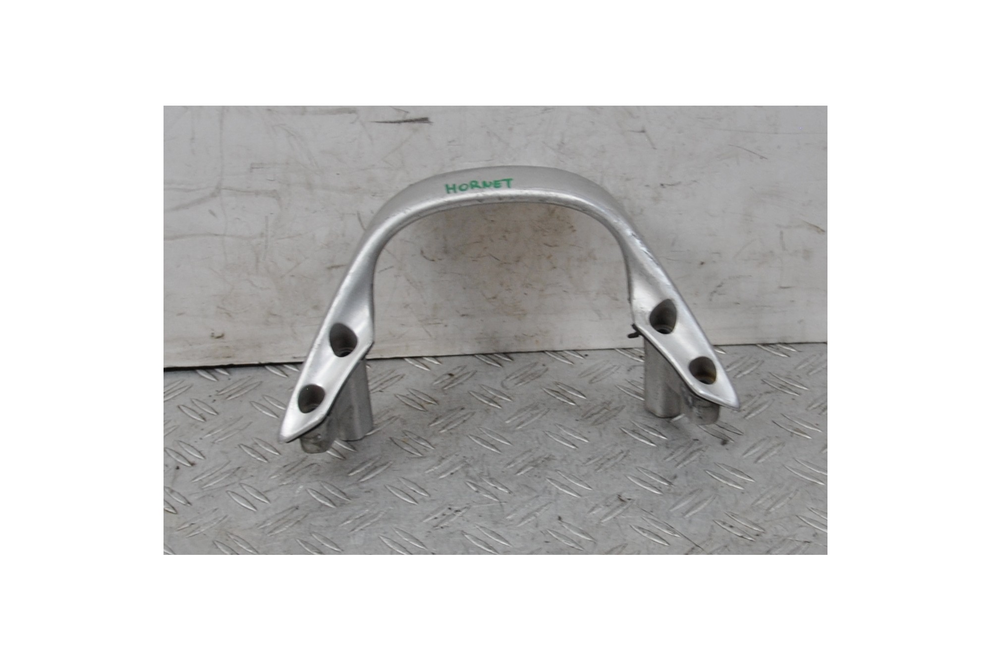 Maniglione Portapacchi Posteriore Honda Hornet 600 dal 1998 al 2000  1665742247206