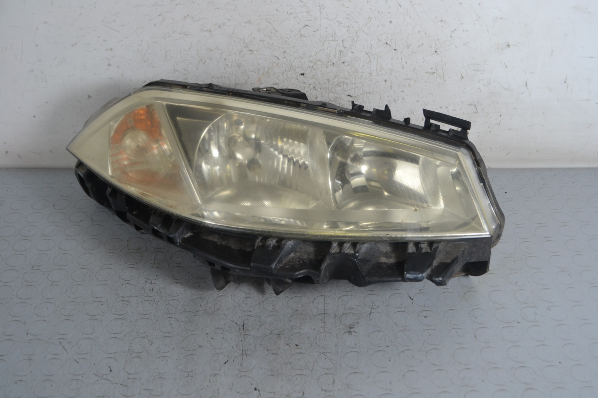 Faro fanale anteriore DX Renault Megane II Dal 2002 al 2010 Cod 8200073221J  1665990414245