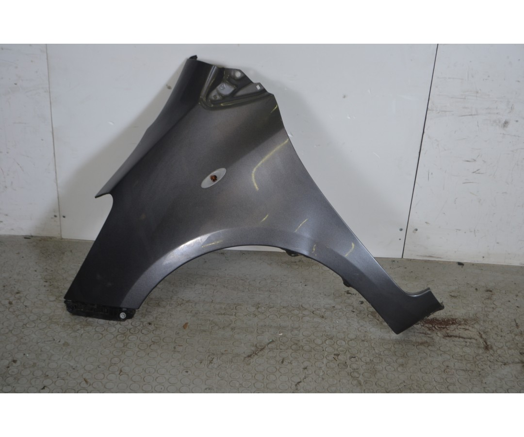 Parafango anteriore SX Toyota Yaris Dal 2005 al 2011 Colore grigio  1665999140251