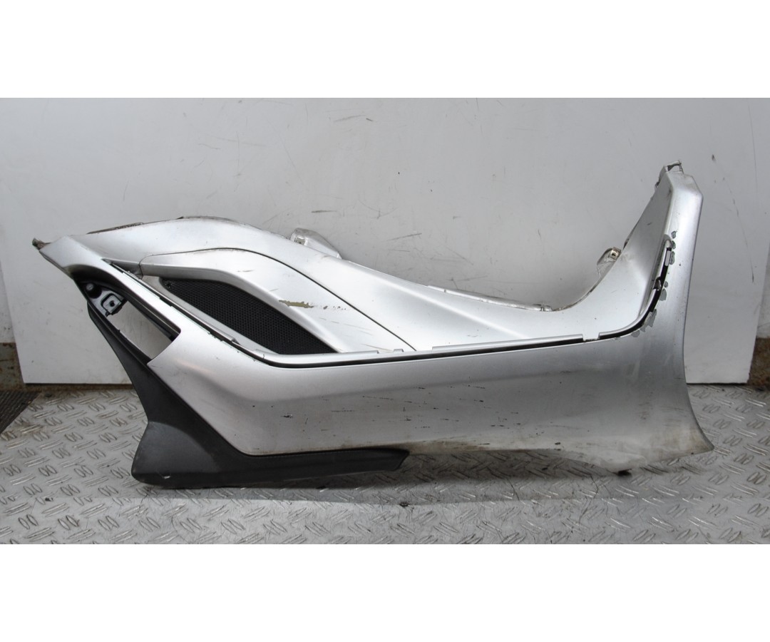 Carena Pedana Poggiapiedi DX Piaggio MP3 Yourban 300ie Dal 2011 Al 2018  1666087746232