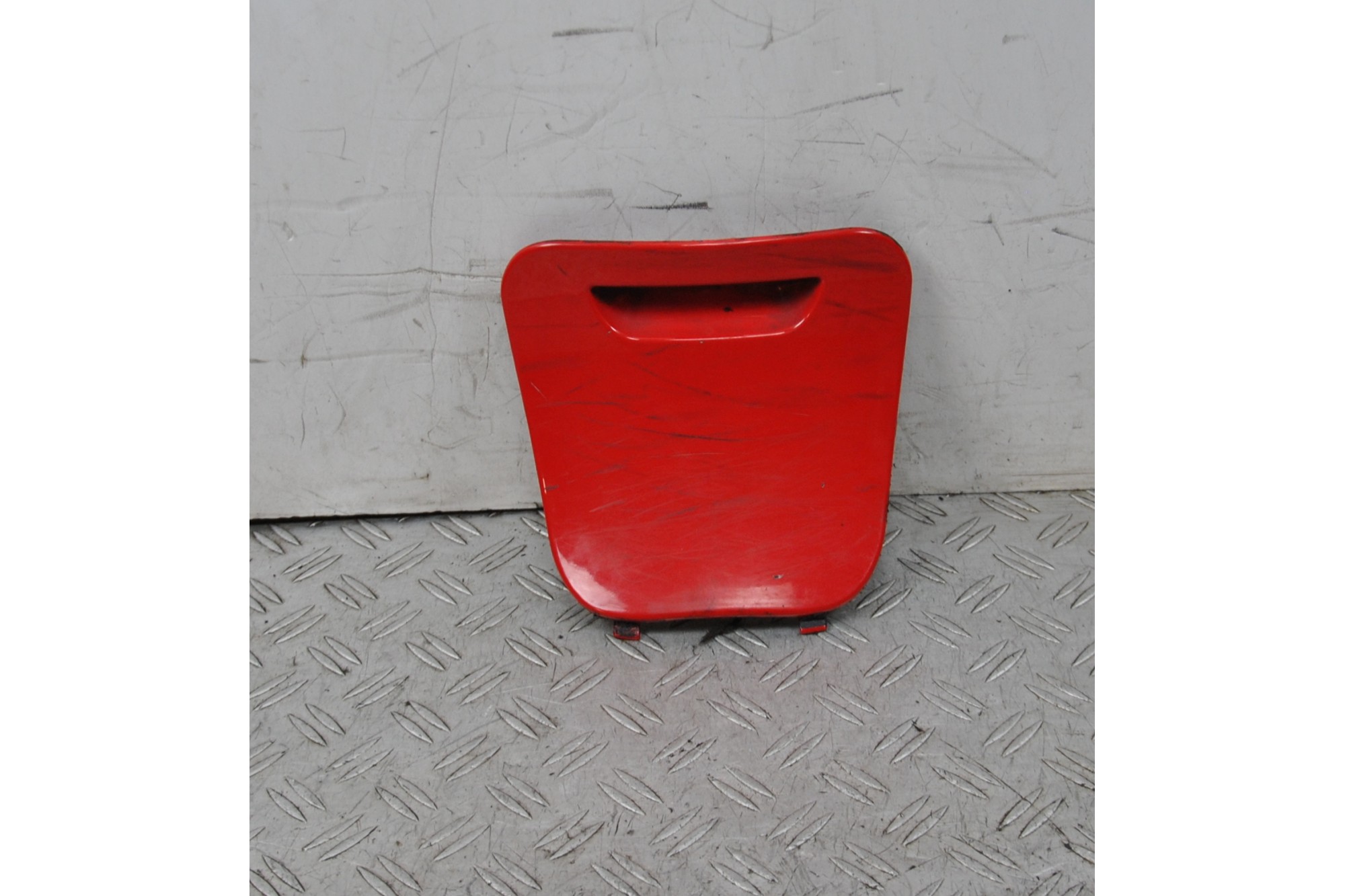 Carena Tappo Ispezione Piaggio Vespa LX 125 Dal 2012 al 2013  1666691227158