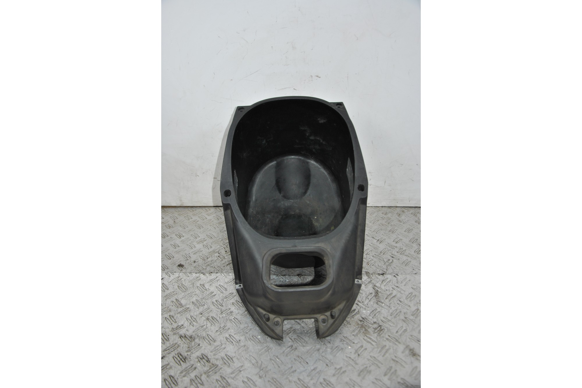 Carena Vano Sottosella Piaggio Liberty 125 I-Get ABS dal 2016 al 2019  1666706161569
