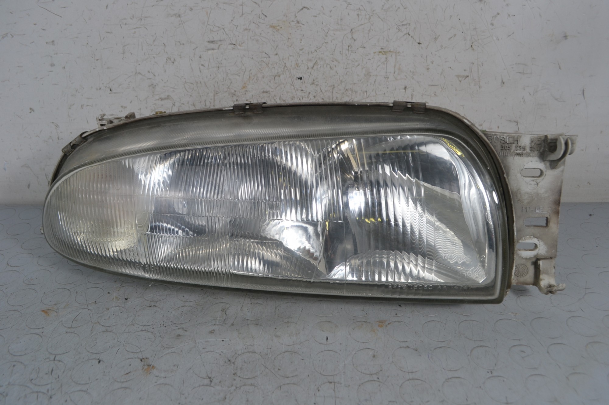 Faro fanale anteriore DX Ford Fiesta IV Dal 1995 al 2002 Cod 96FG13005AD  1666950581779