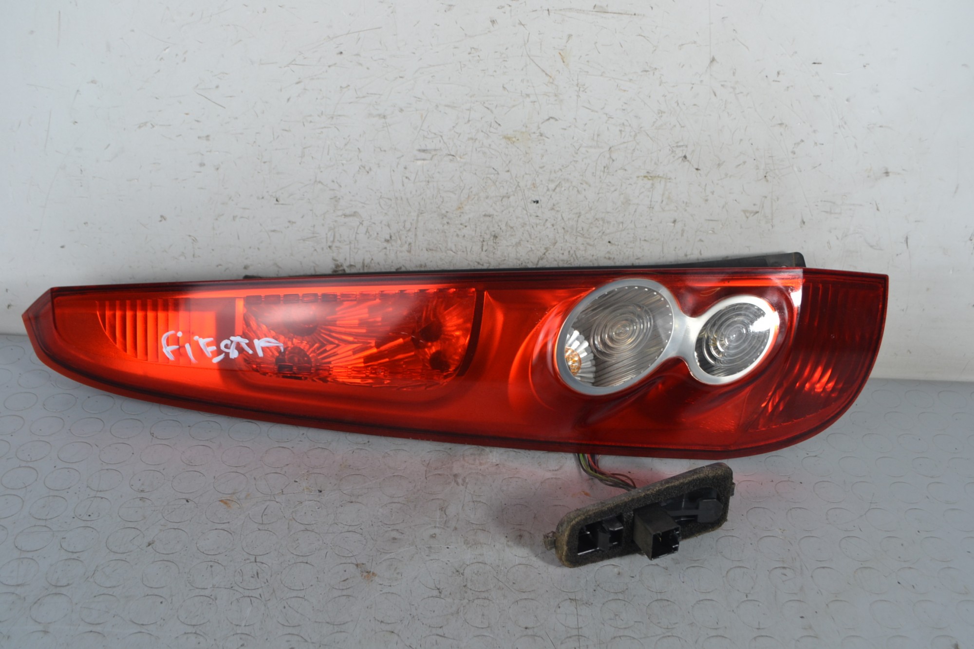 Fanale stop posteriore SX Ford Fiesta V Restyling 5 porte Dal 2006 al 2008 Cod 1437626  1666963137239