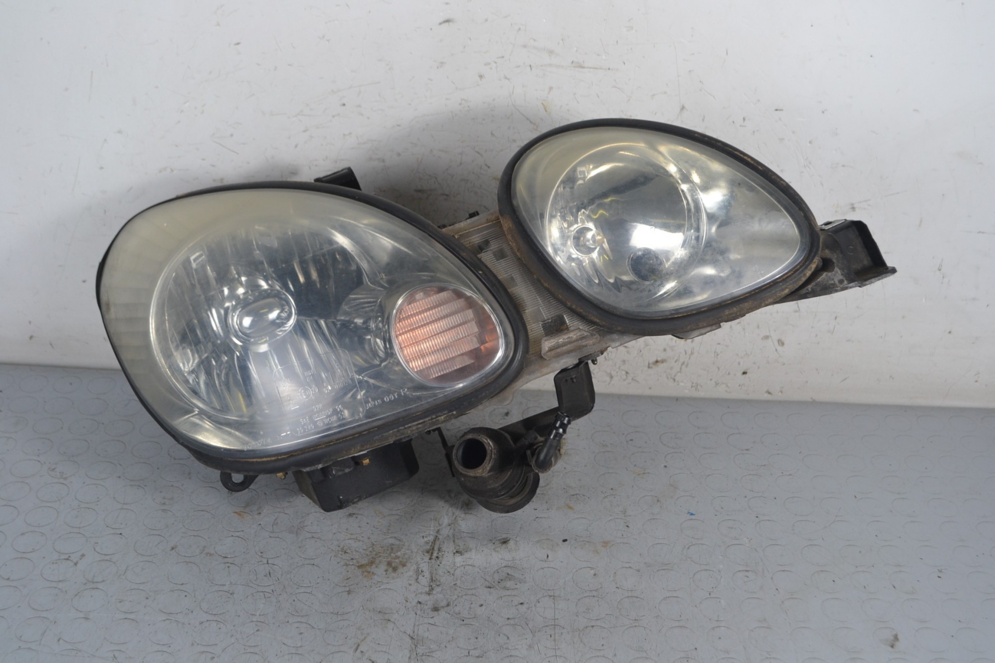 Faro anteriore DX Lexus GS 420 dal 1997 al 2004 Cod 85967-30031  1667232504950