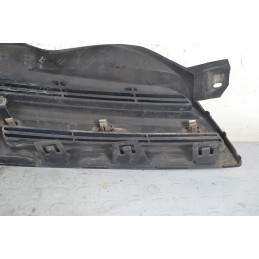 Griglia anteriore SX con freccia Nissan Micra K12 Dal 2002 al 2010 Cod 62330AX600  1667980209879