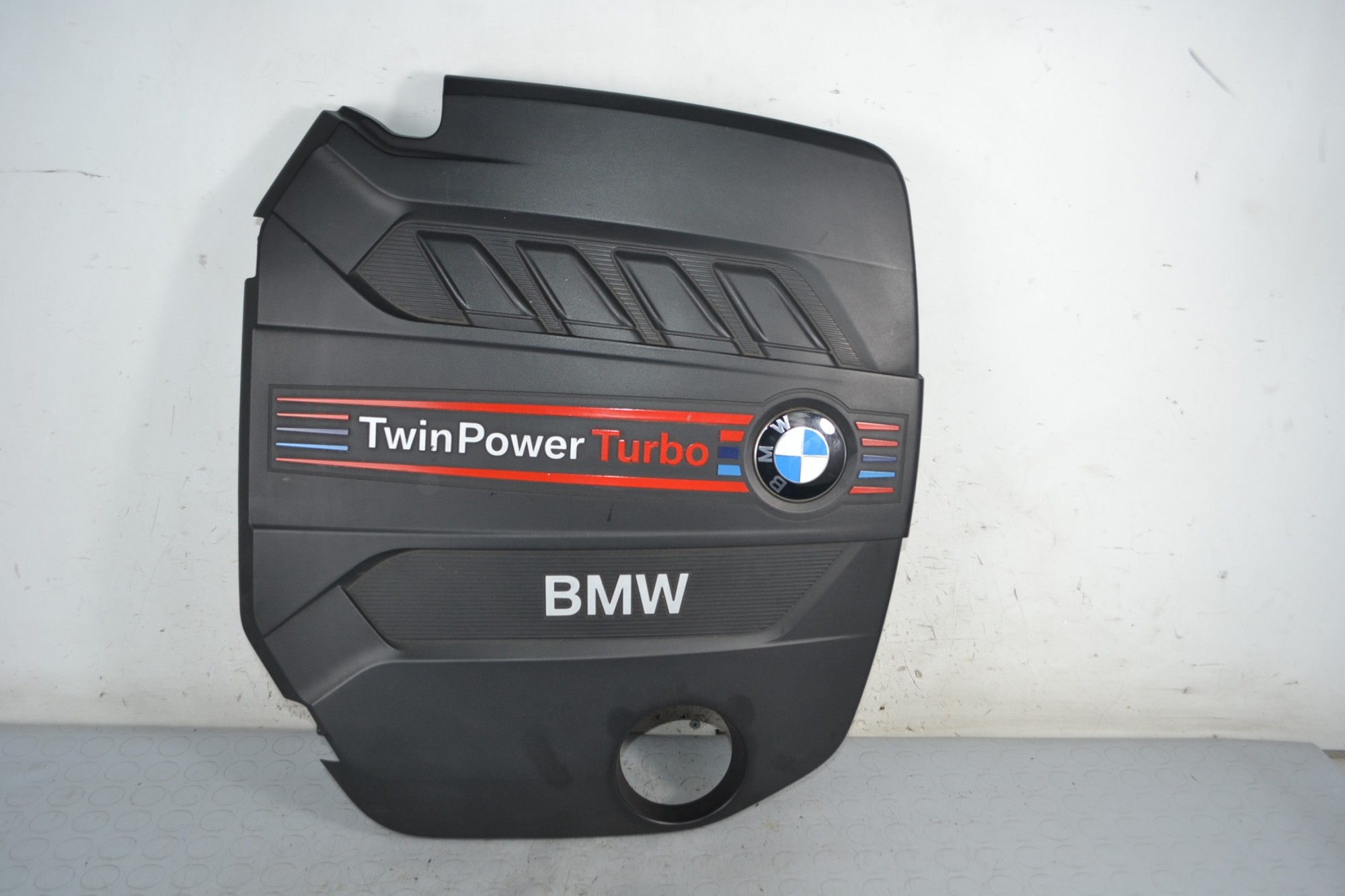 Coperchio del motore Bmw Serie 1 F20 Dal 2011 al 2015 Cod 52794510/ 7810800-03  1668088305012