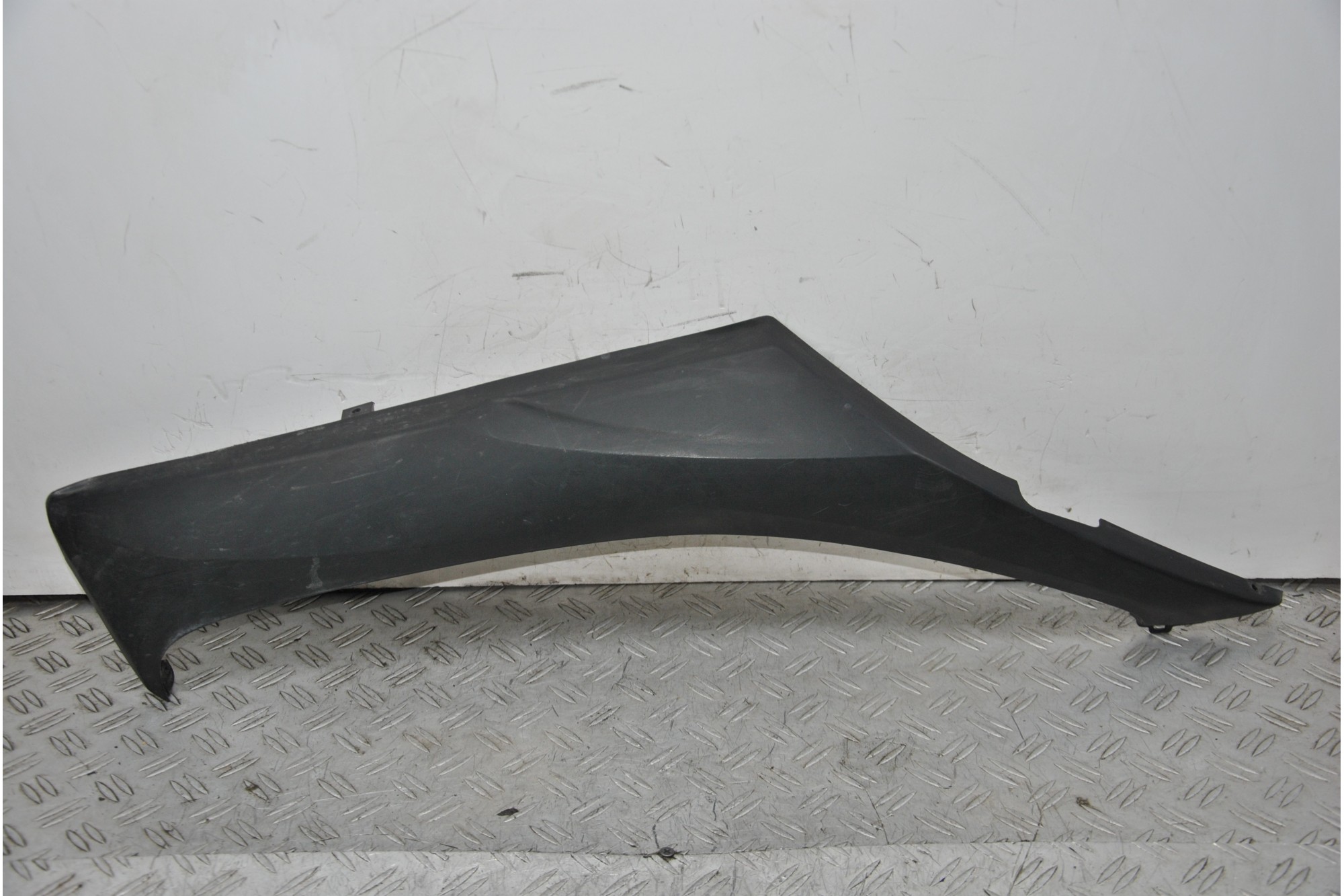 Carena Sottopedana Dx destro Honda Vision 50 / 110 dal 2011 al 2017  1668164549323
