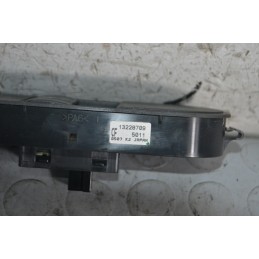 Pulsantiera Alzacristalli Anteriore DX Opel Astra H dal 2004 al 2011 Cod 13228709  1668518680450