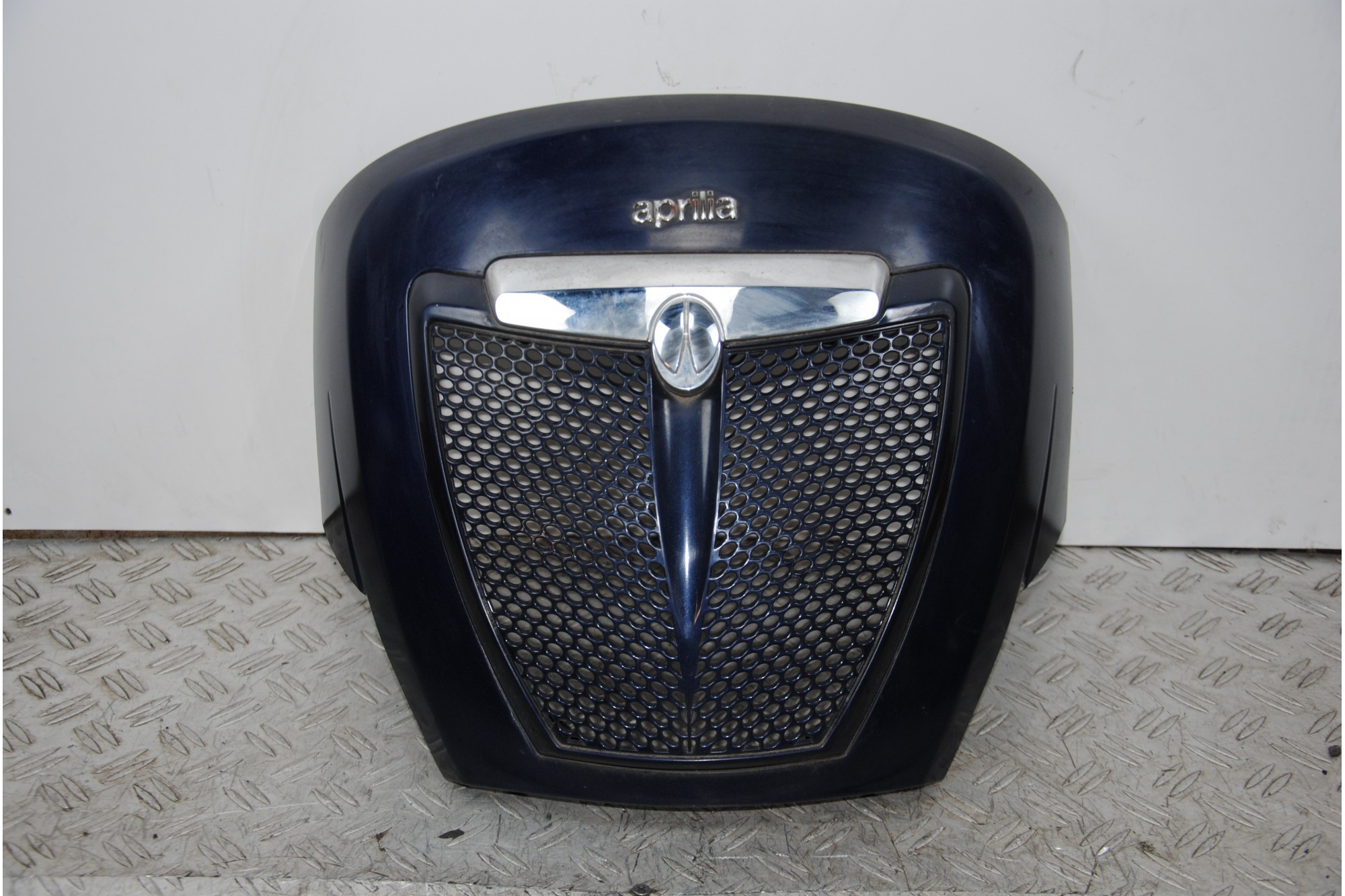 Carena Scudetto Anteriore Aprilia Scarabeo Light 125 / 200 dal 2007 al 2013  1669127587857