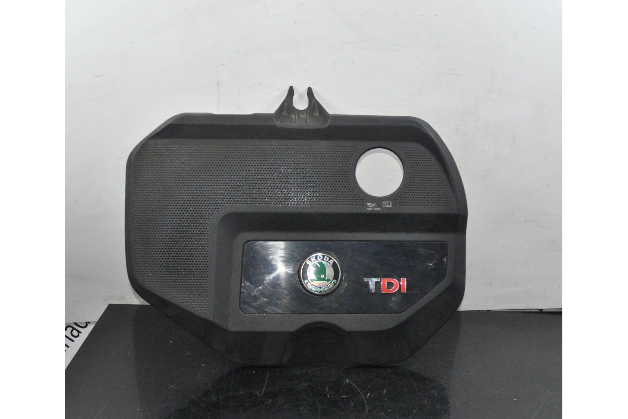 Tappo coperchio motore Skoda Superb 1.9 dal 2001 al 2008 cod 038103925  2400000070580