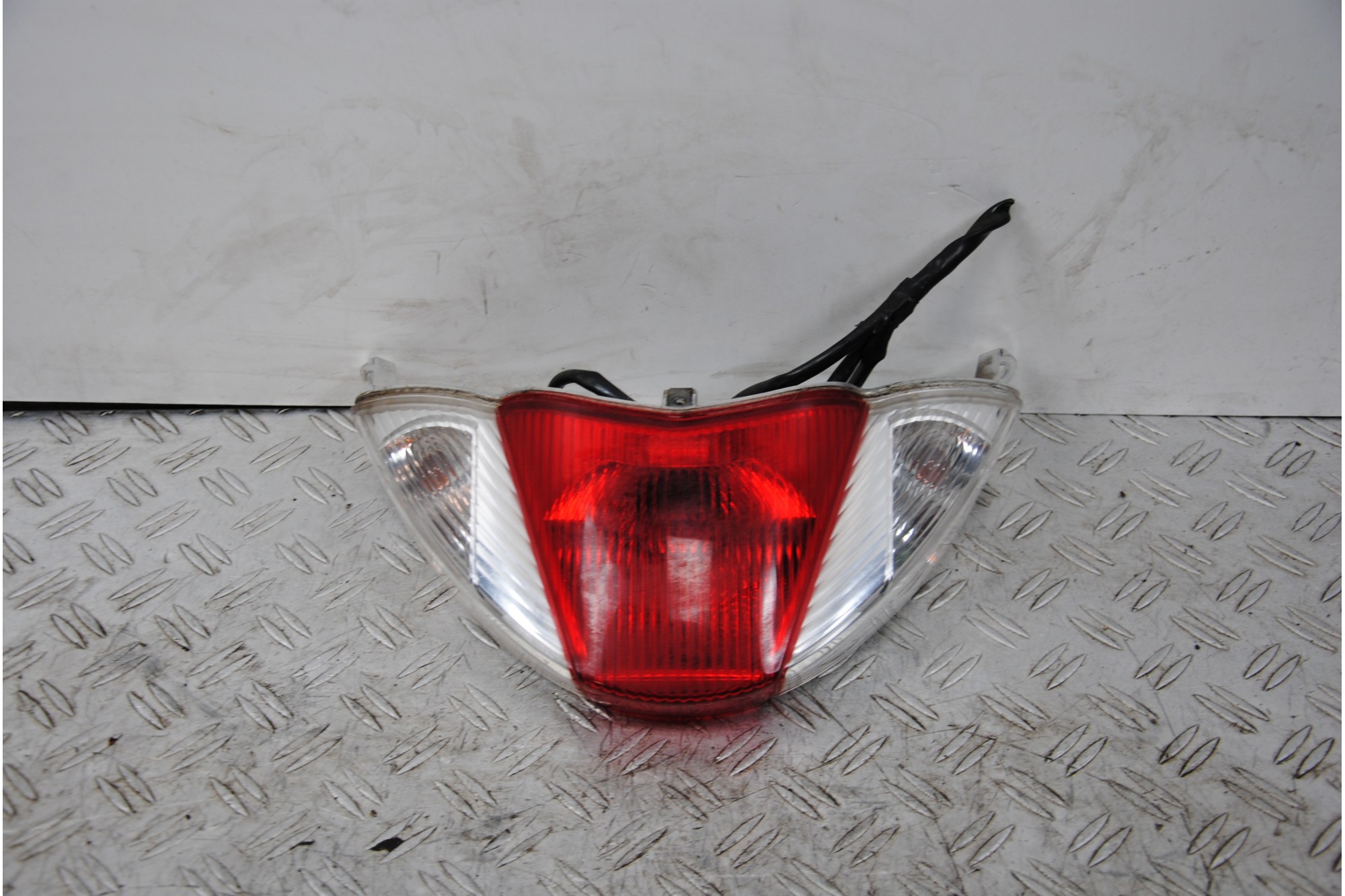 Fanale Stop Posteriore Piaggio Liberty RST 125 dal 2003 al 2013  1669632878167