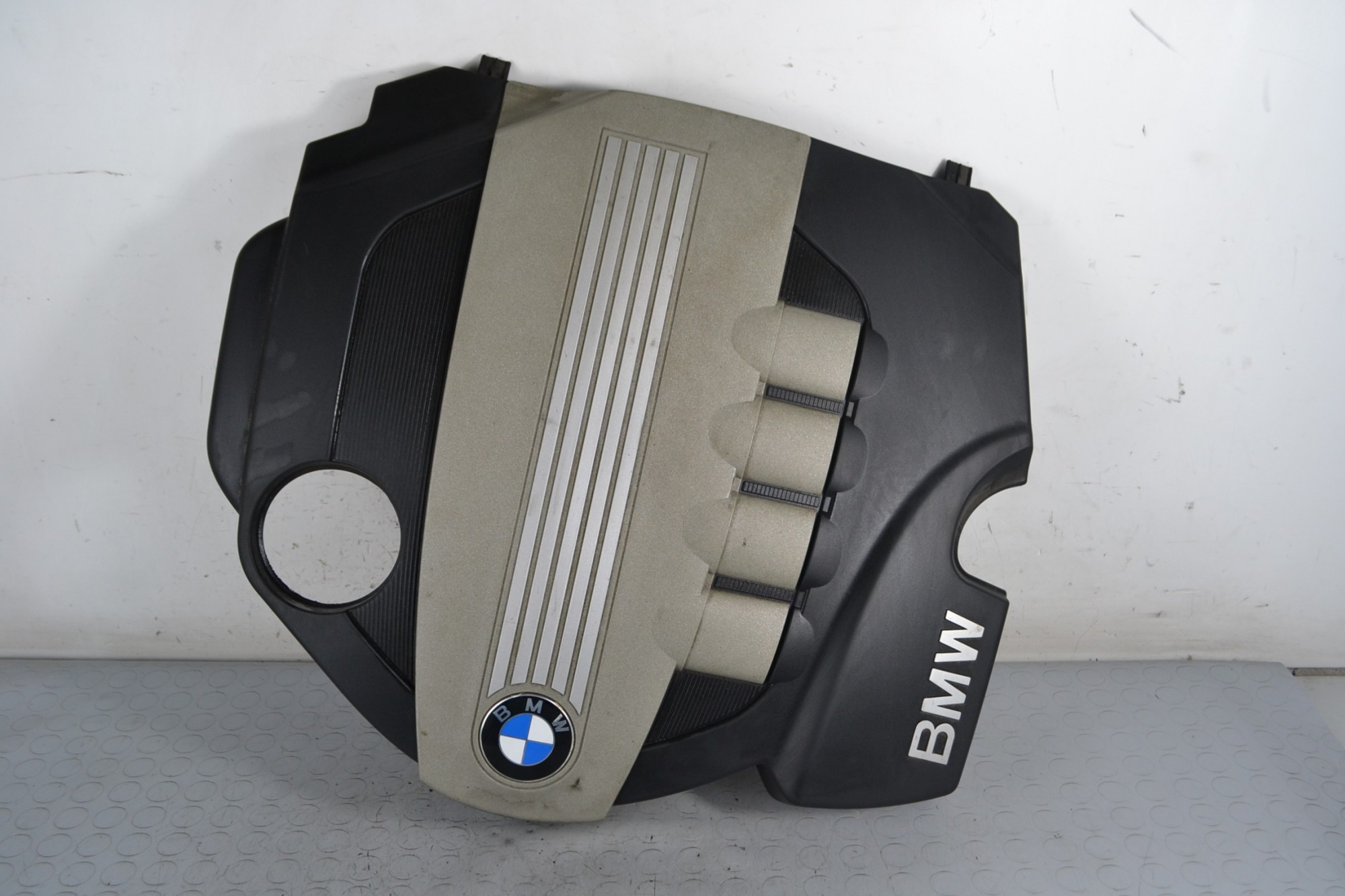 Coperchio Motore BMW Serie 1 E87 dal 2004 al 2013 Cod 14389710  1669990331212