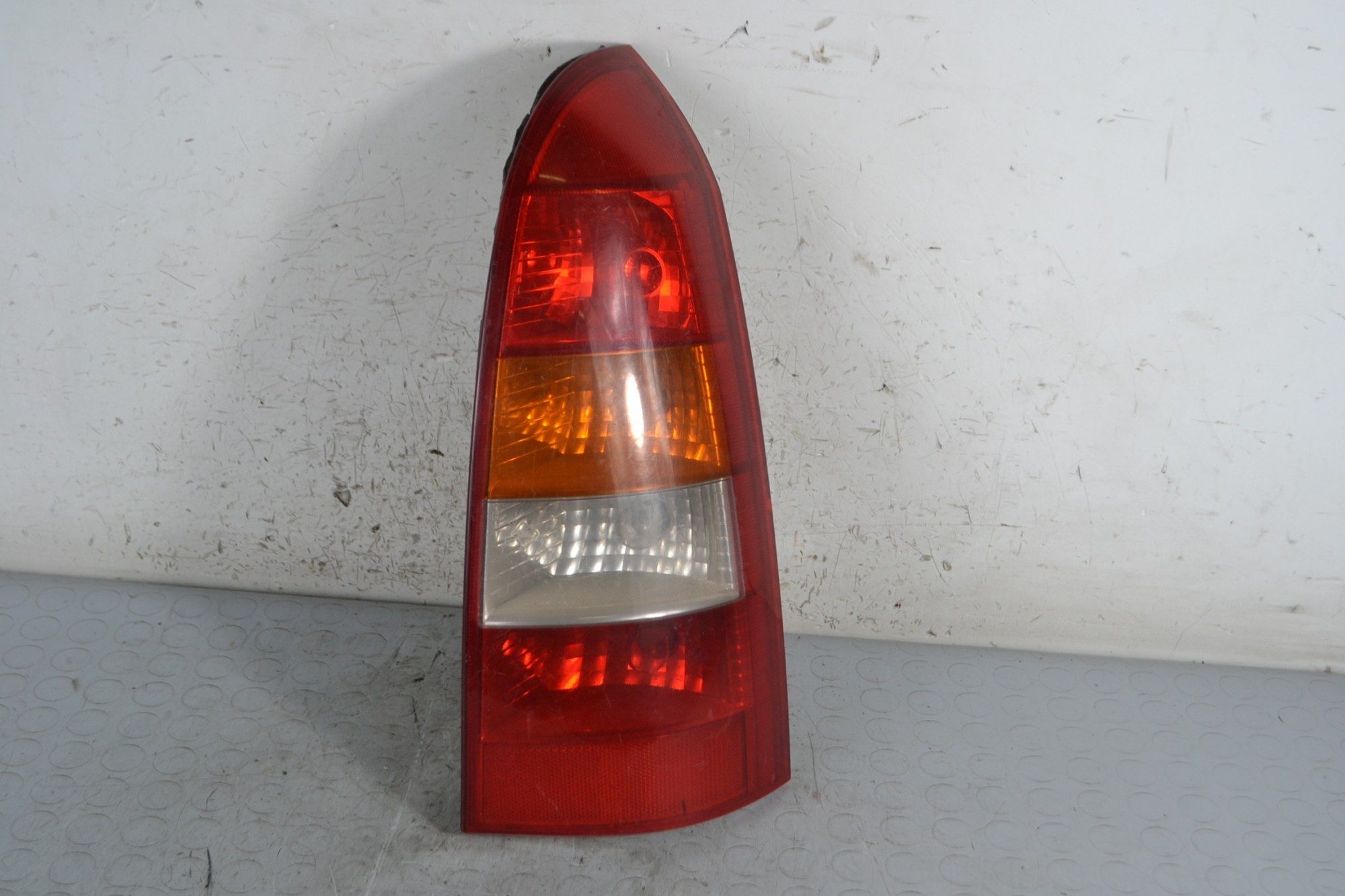 Fanale Stop Posteriore DX Opel Astra G SW dal 1998 al 2006 Cod 9117211  1670404123965