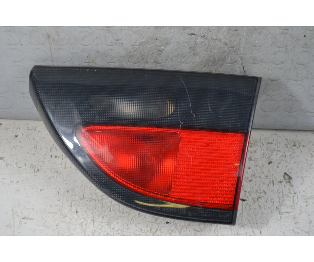 Fanale Stop Posteriore Interno SX Renault Megane I Berlina dal 1995 al 2003 Cod 7700838533  1670405443659