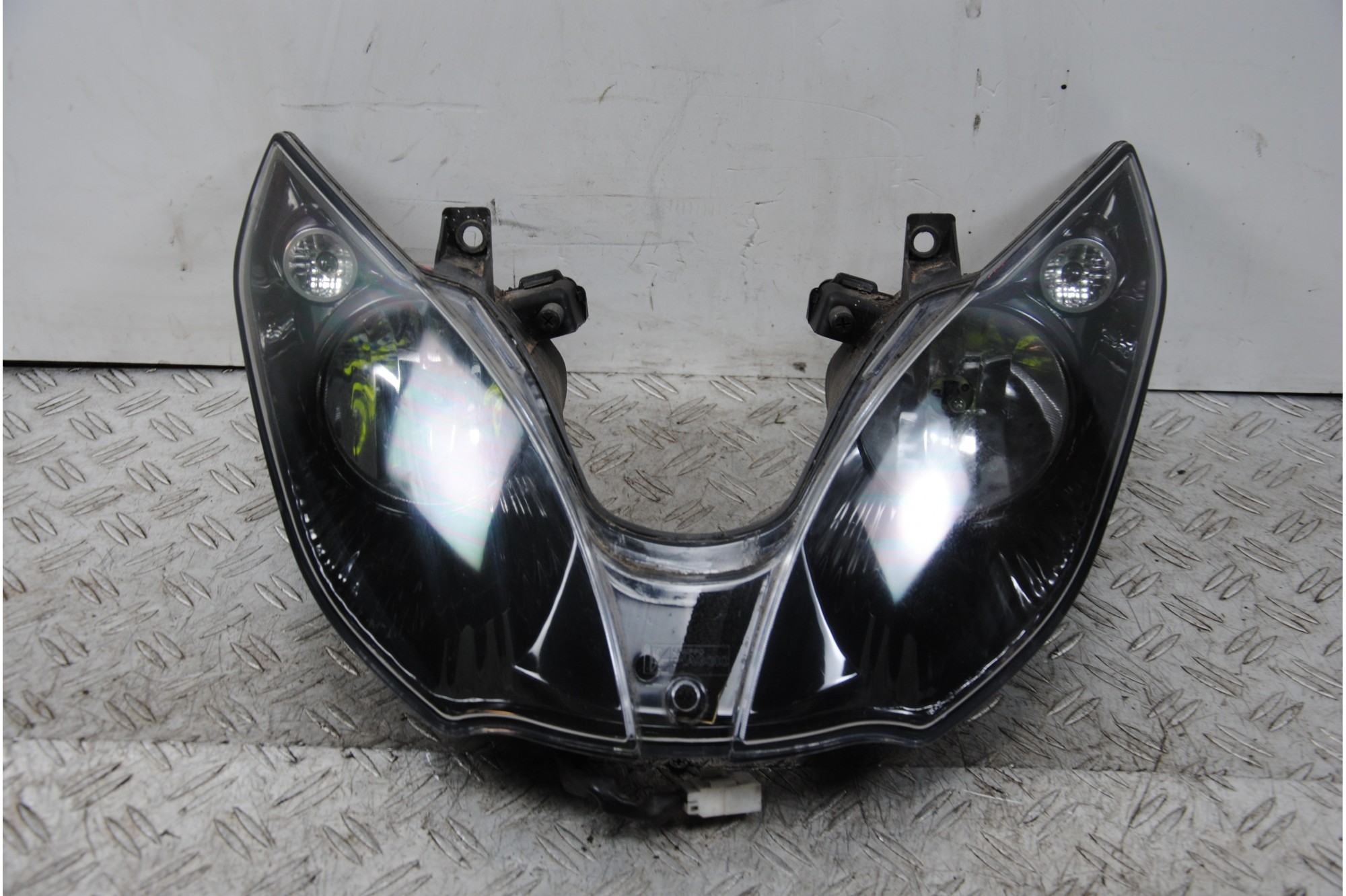 Faro Fanale Anteriore Piaggio MP3 125 / 250 / 300 / 400 / 500 Dal 2009 al 2016  1670931868353