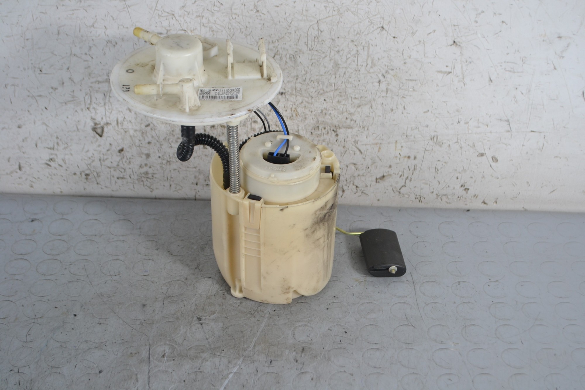 Pompa Carburante Hyundai Elantra dal 2000 al 2006 Cod 31110-3x200  1671441084790