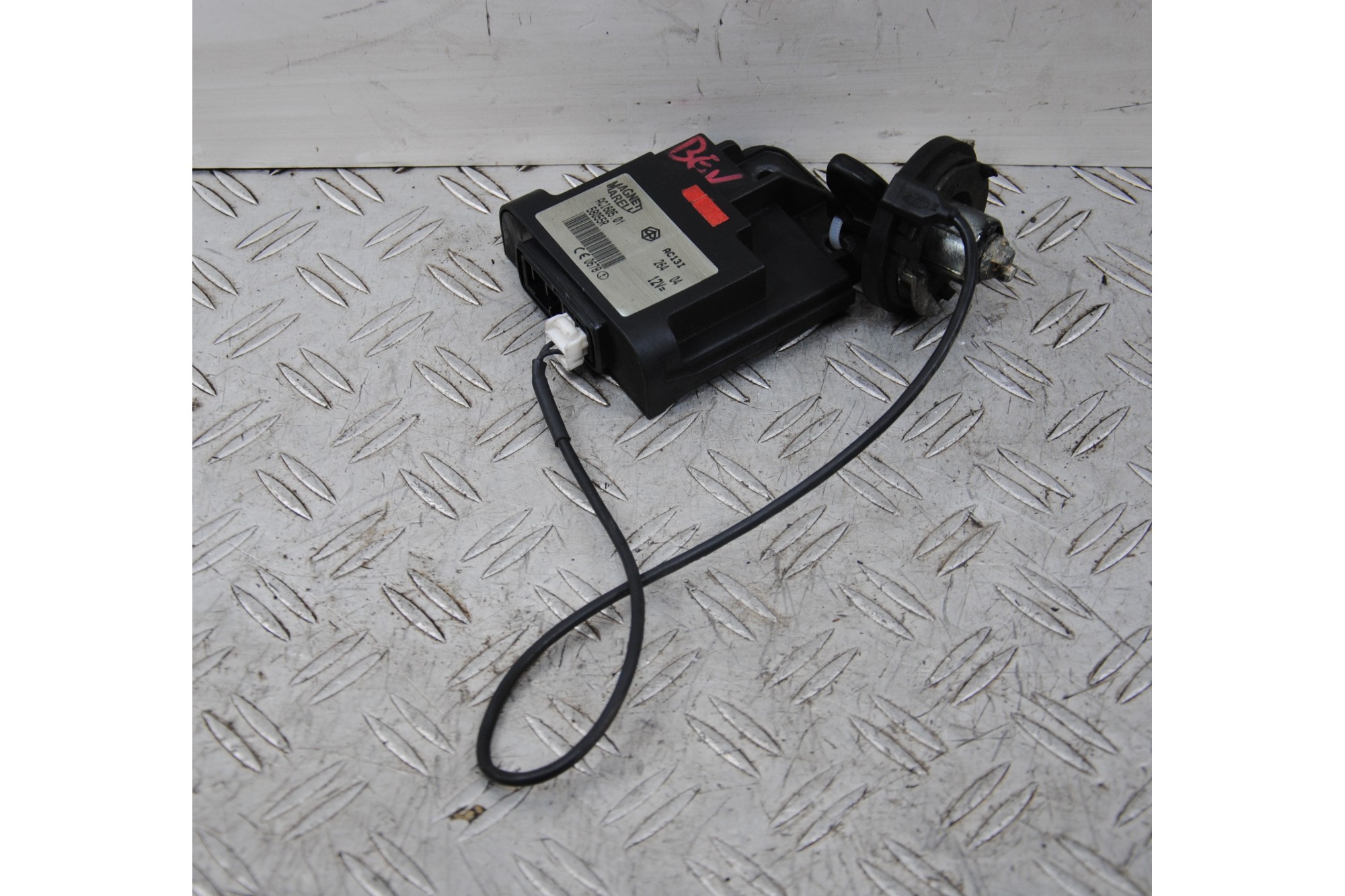 Kit Chiave Piaggio Beverly 250 dal 2001 al 2010 COD : ACI605.01  1671446030143